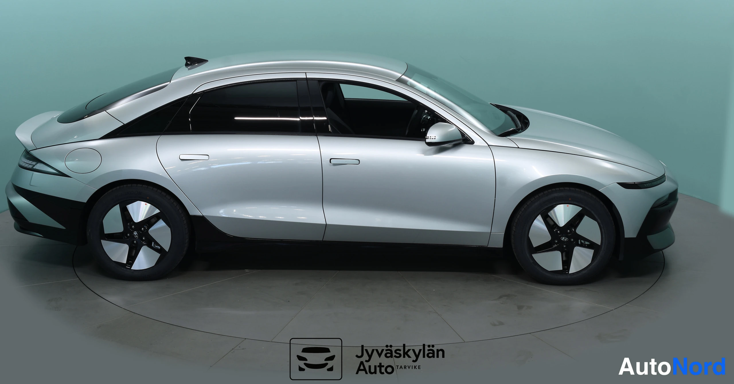 Harmaa Hyundai IONIQ 6 2026, sivulta, kuva 14