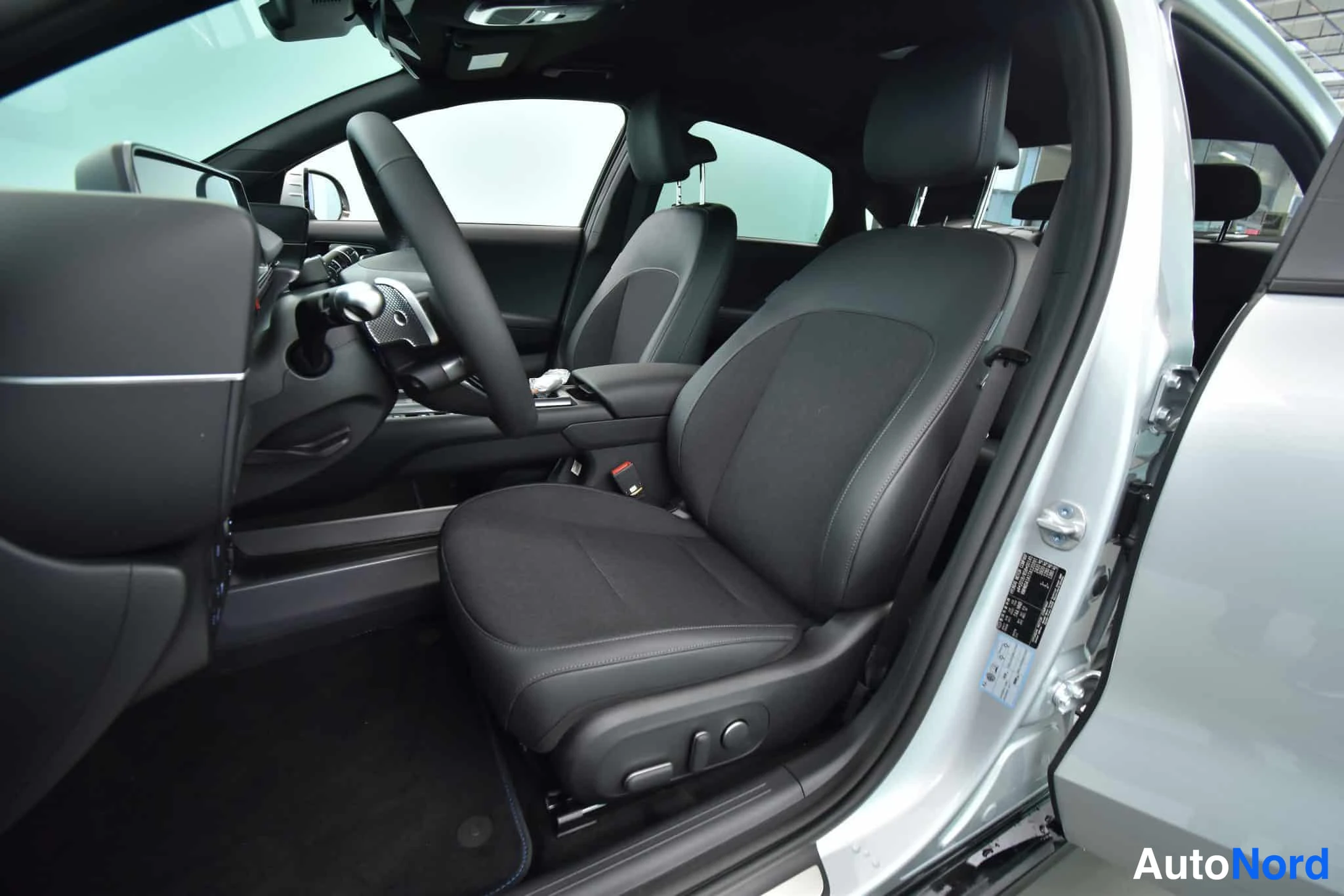 Harmaa Hyundai IONIQ 6 2026, etuistuimet, kuva 31