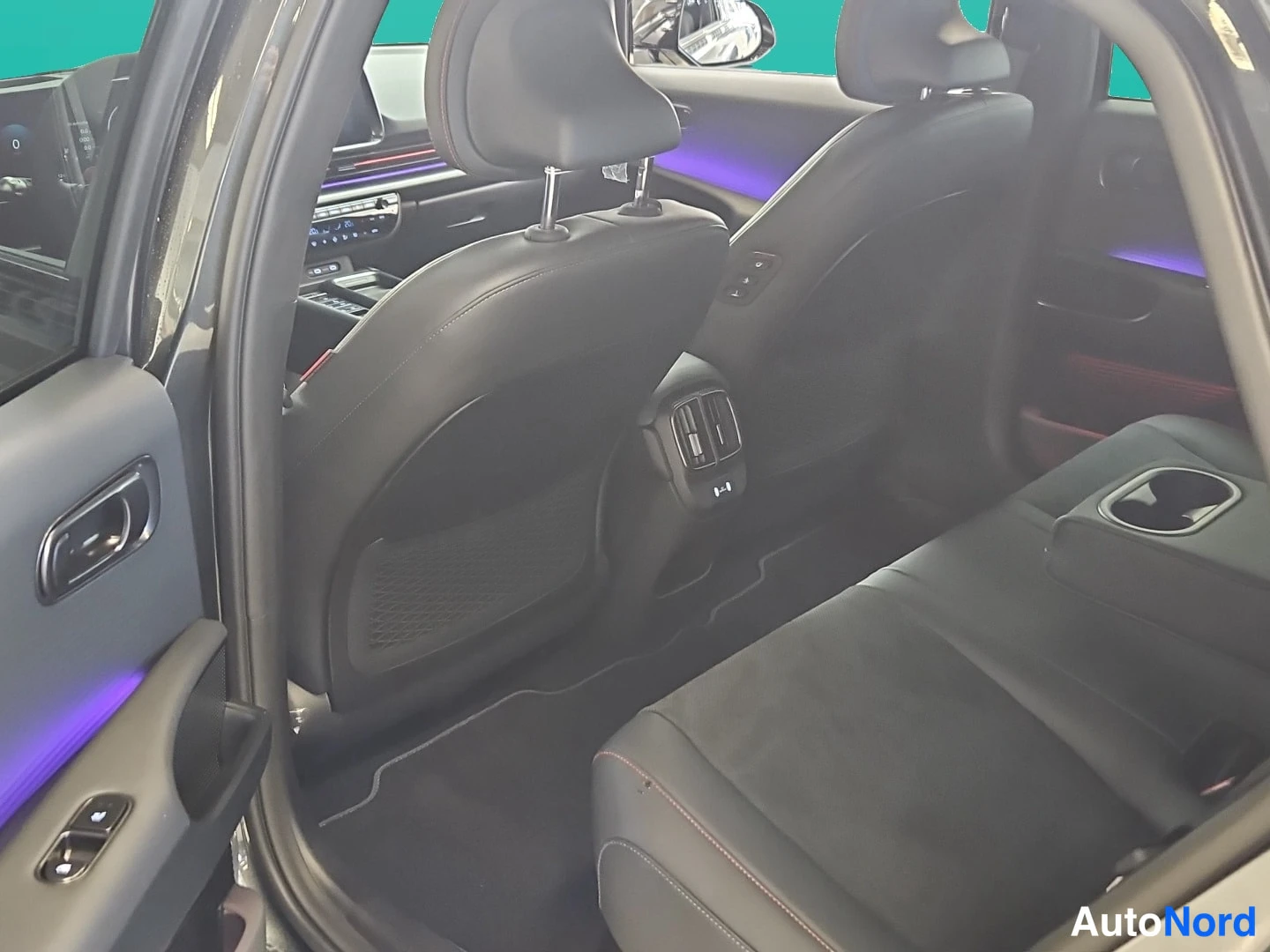 Harmaa Hyundai IONIQ 6 2026, takaistuimet, kuva 13