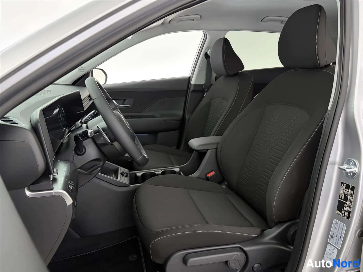 Hopea Hyundai KONA Electric 2026, etuistuimet, kuva 17