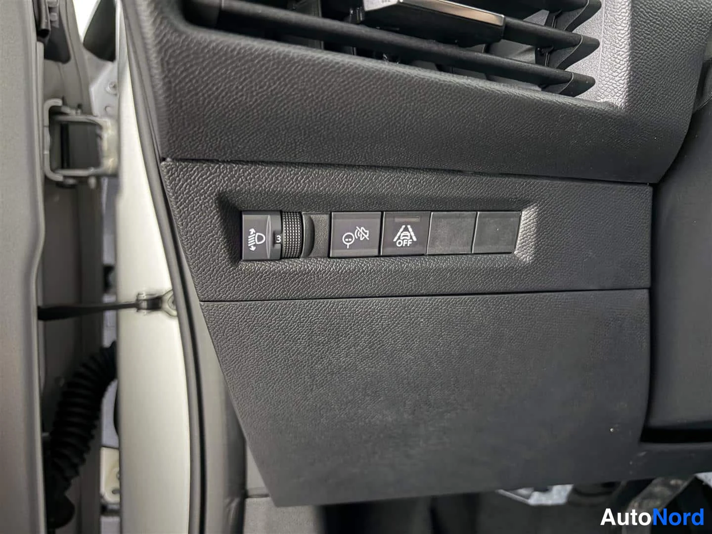 Harmaa Opel Frontera 2025, yksityiskohta, kuva 32