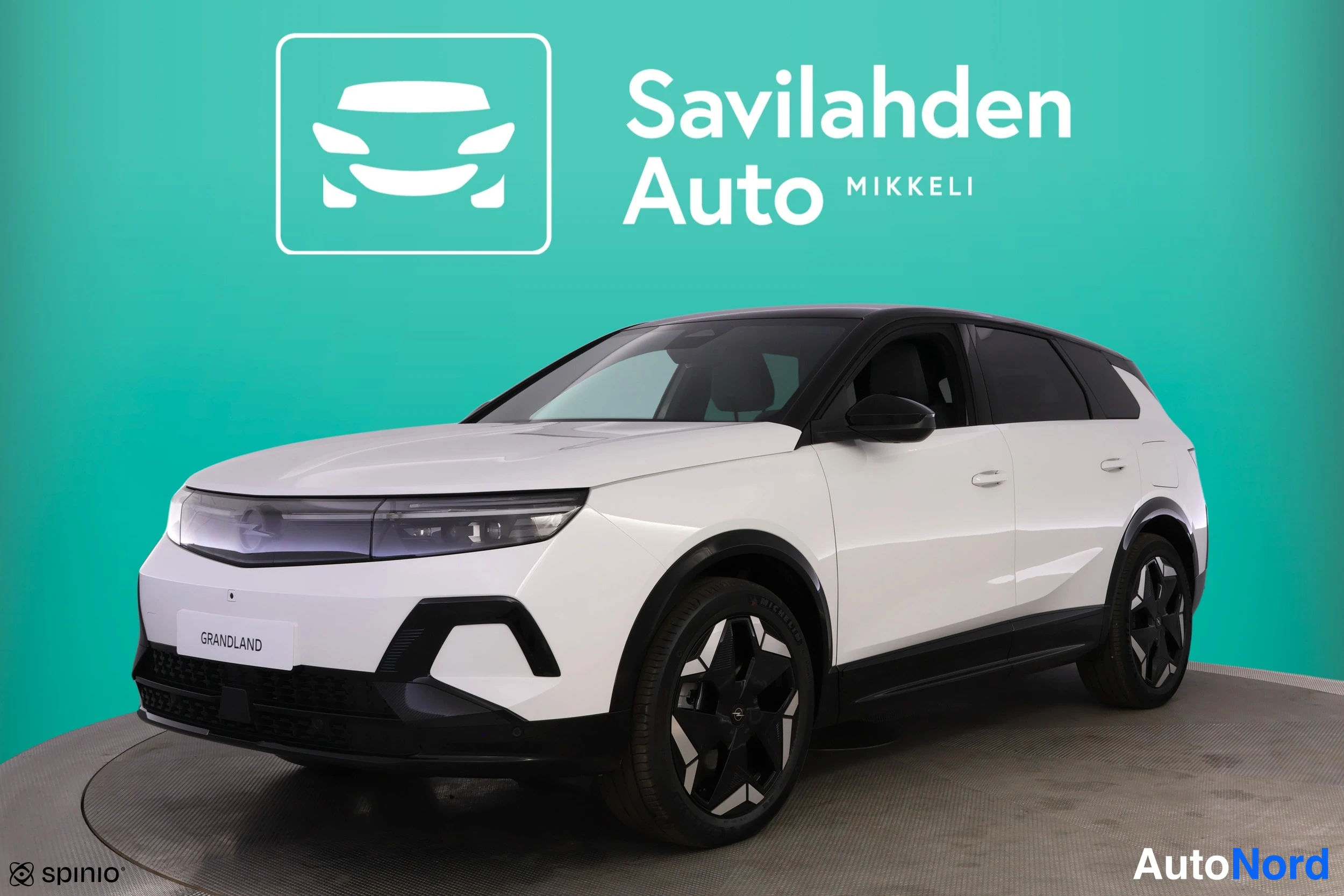 Valkoinen Opel Grandland 2026, etuviisto, keula vasemmalle, kuva 2