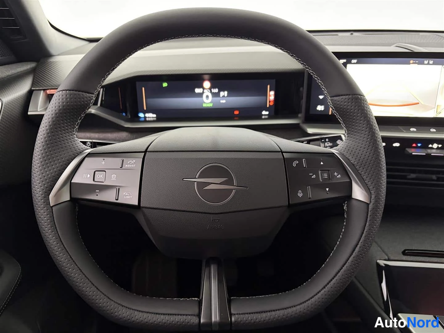 Valkoinen Opel Grandland 2026, ohjaamo, kuva 16