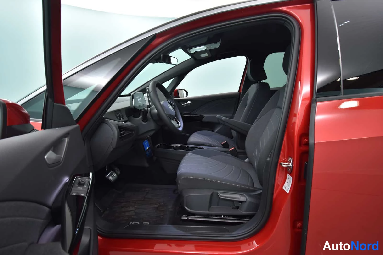 Röd Volkswagen ID.3 2025, framsäten, bild 14