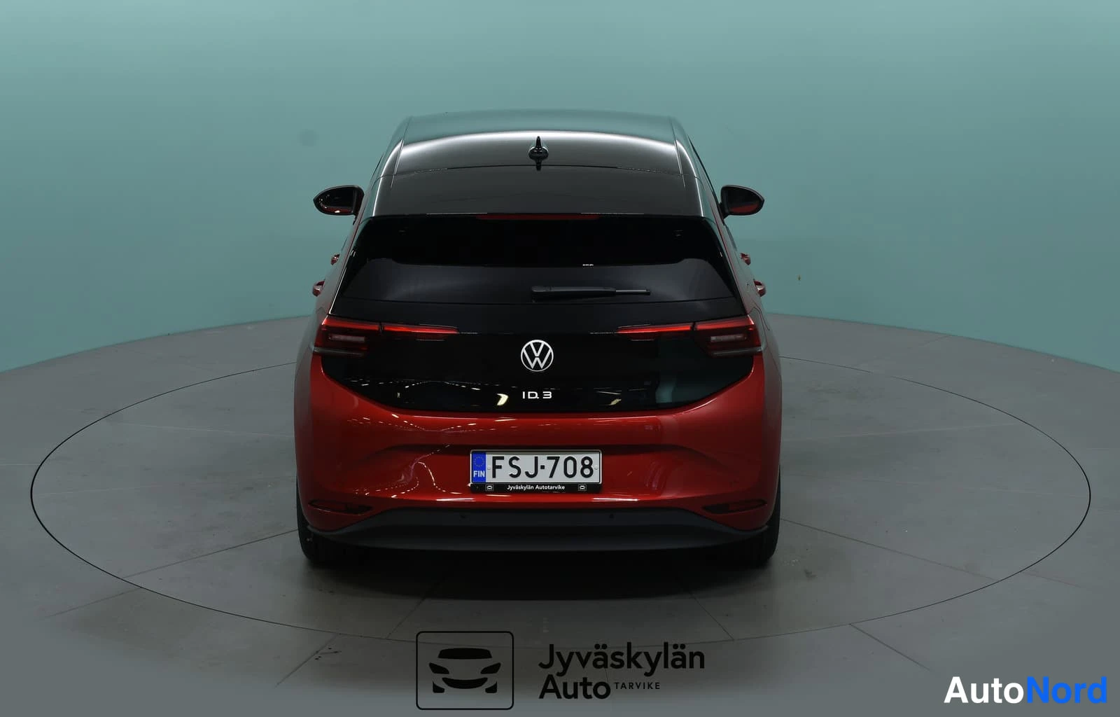 Röd Volkswagen ID.3 2025, bakifrån, bild 11