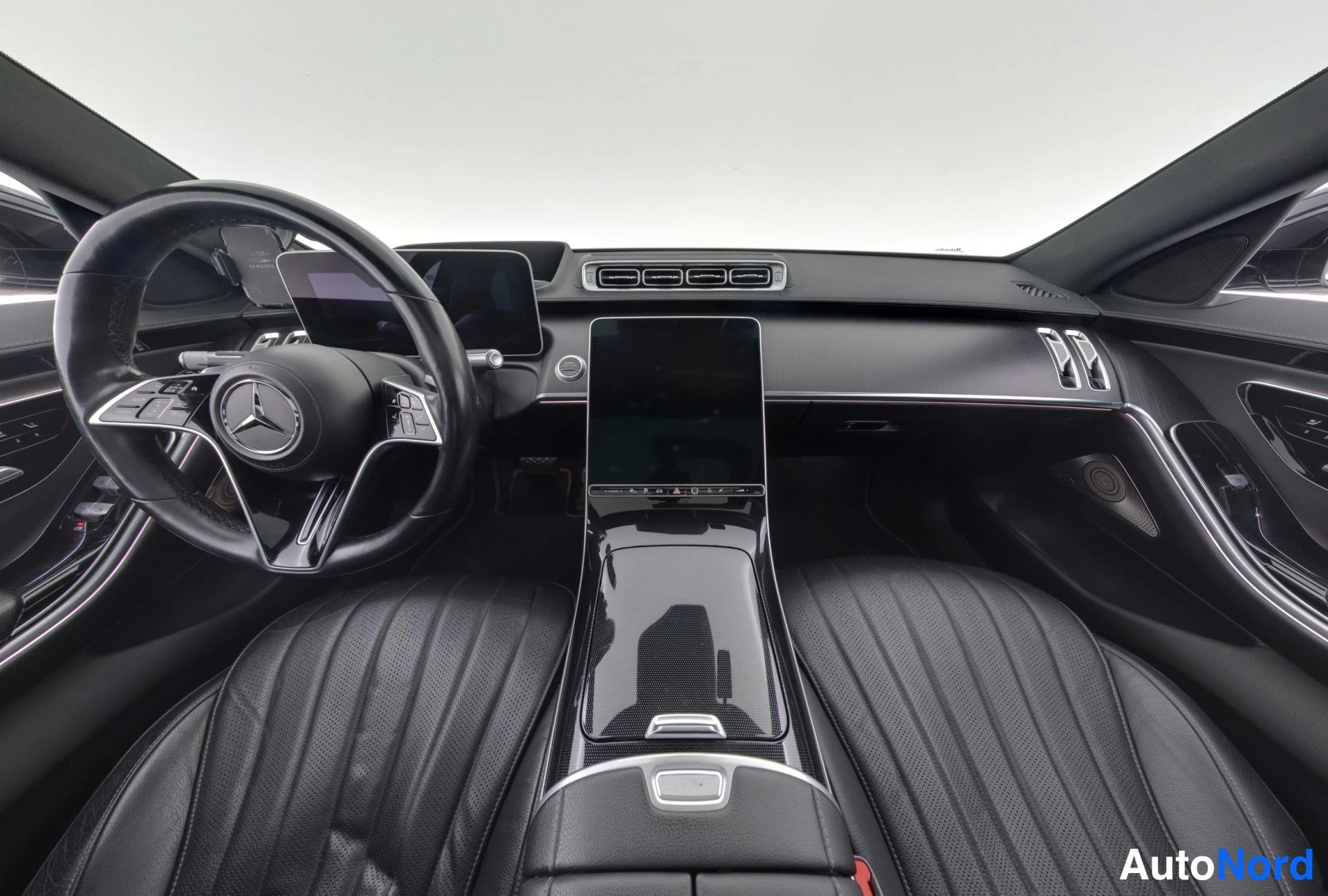 Musta Mercedes-Benz S 580 e 2021, ohjaamo, kuva 7