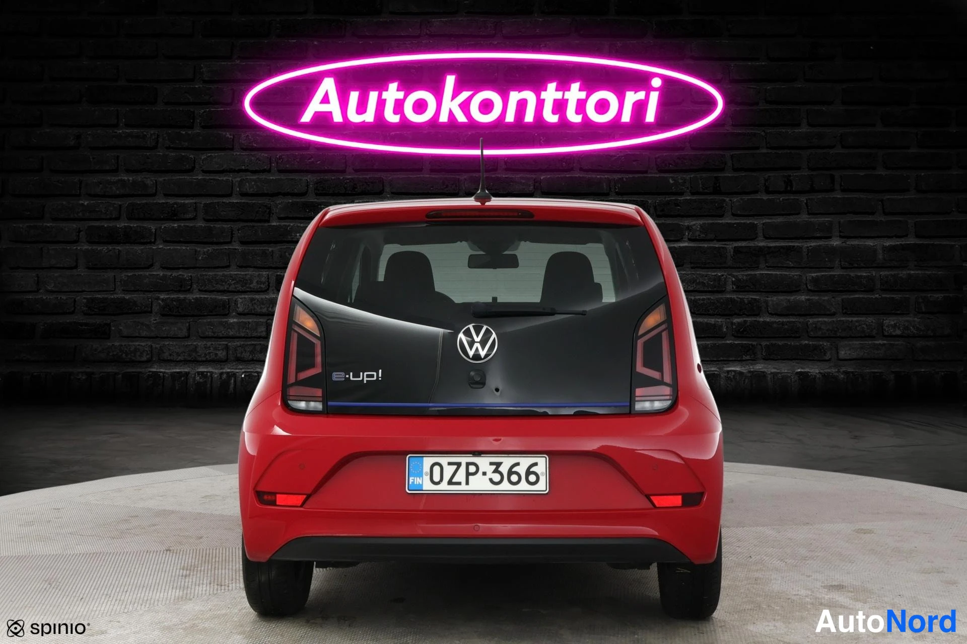 Punainen Volkswagen Up! 2020, takaa, kuva 6