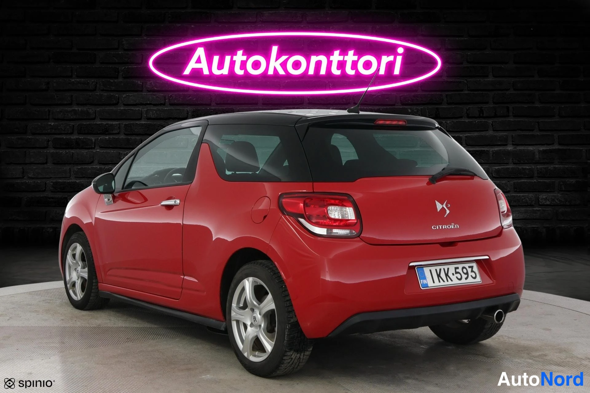 Punainen Citroen DS3 2011, takaviisto, kuva 4