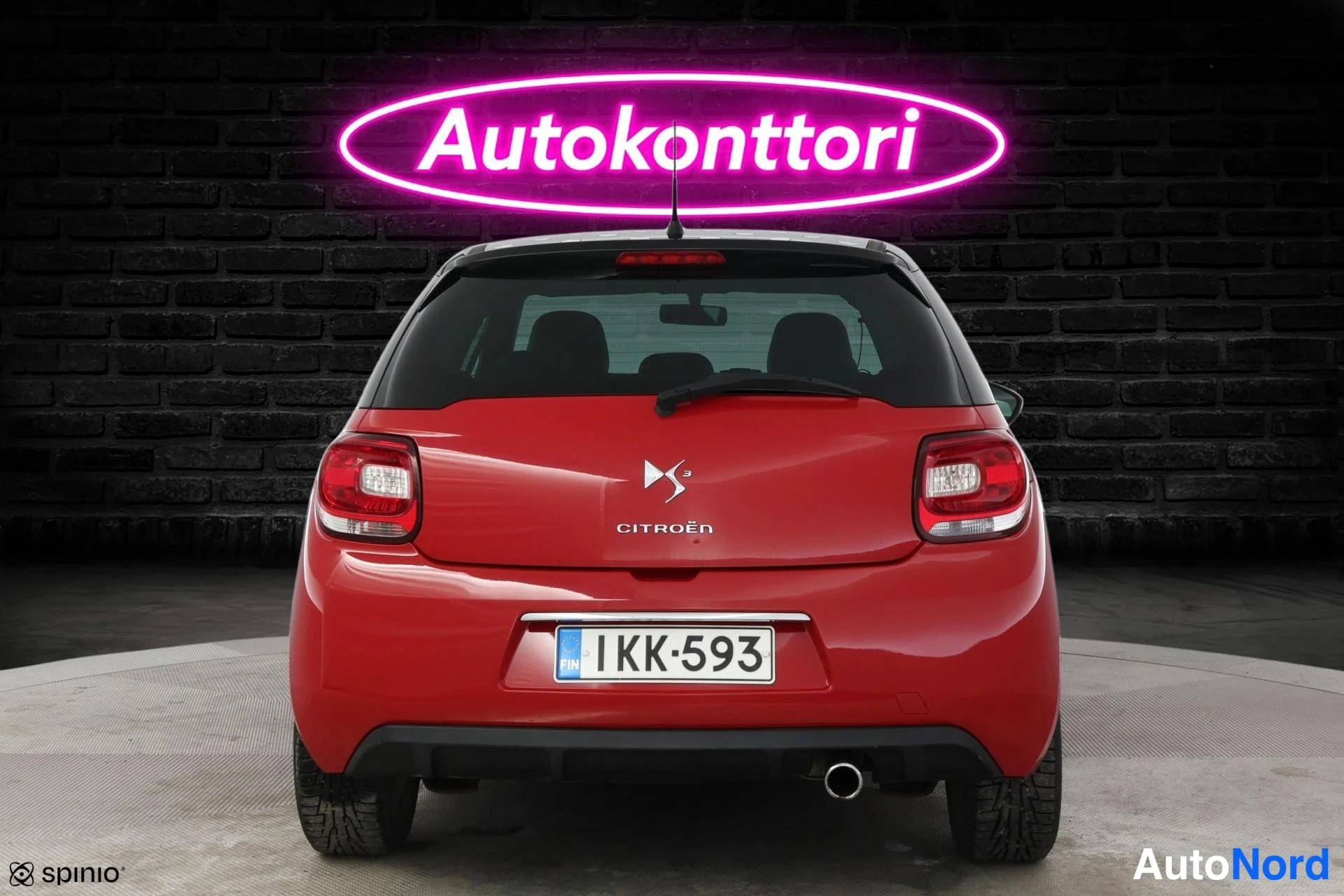 Punainen Citroen DS3 2011, takaa, kuva 6