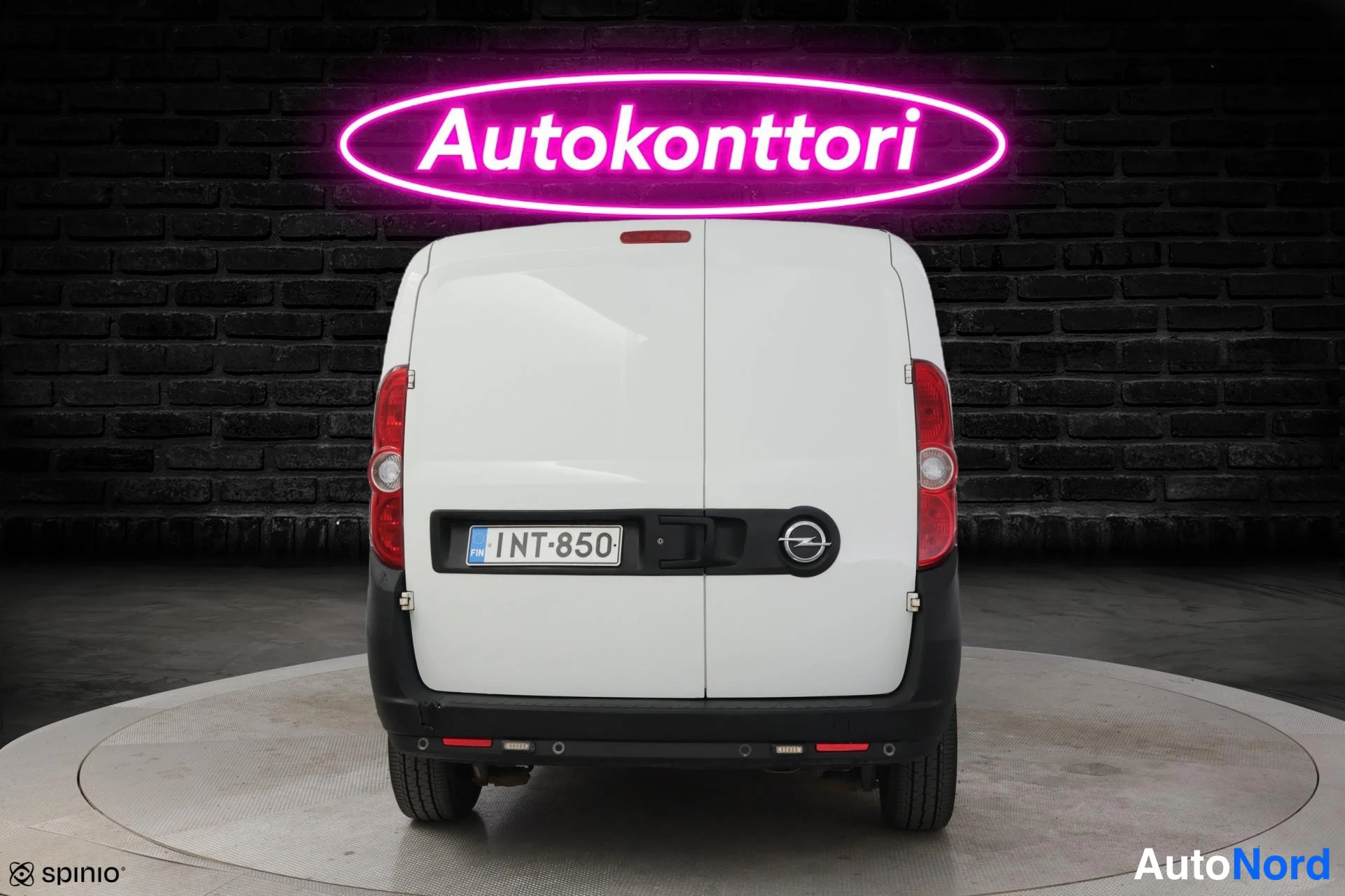 Valkoinen Opel Combo 2017, takaa, kuva 6