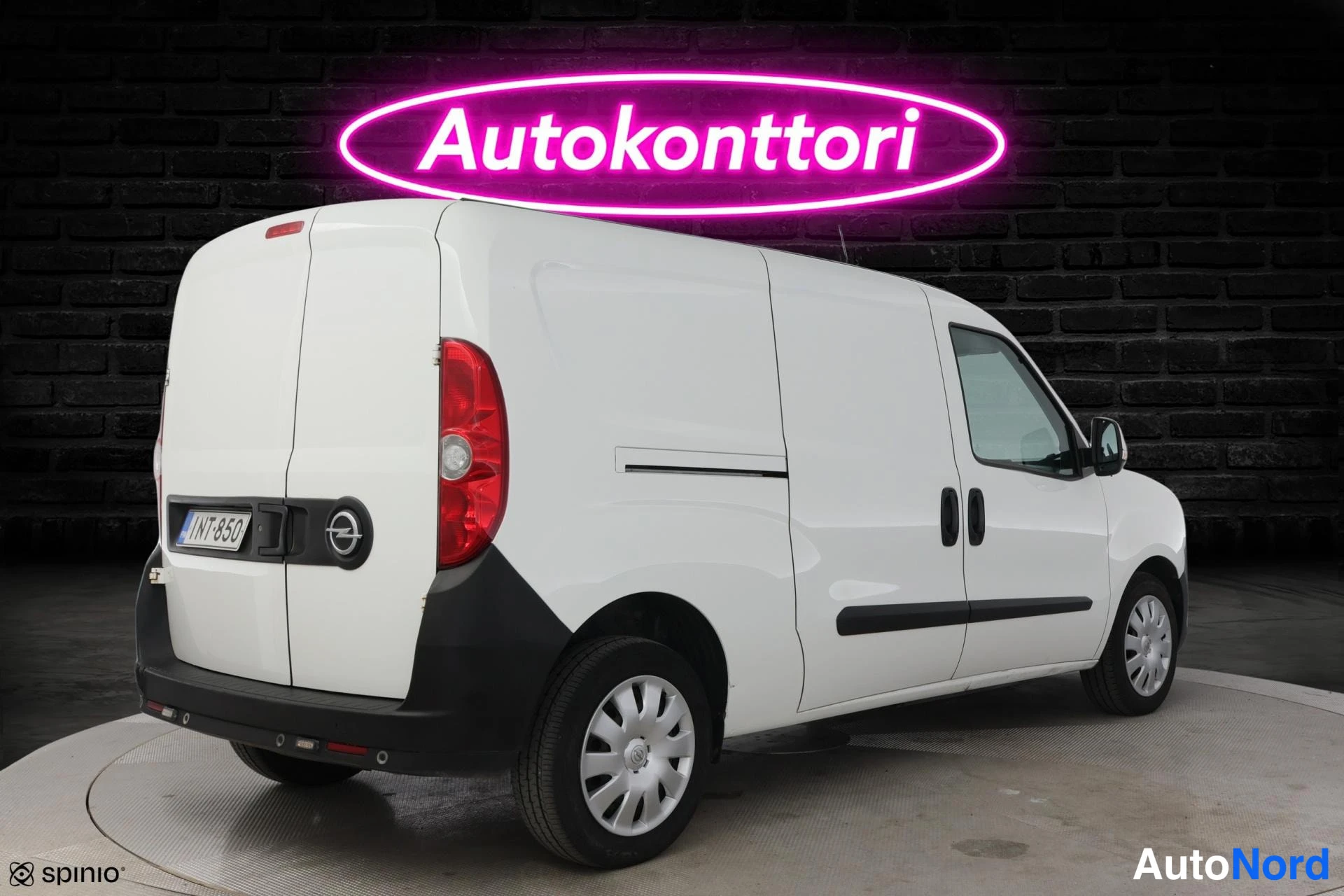 Valkoinen Opel Combo 2017, takaviisto, kuva 5