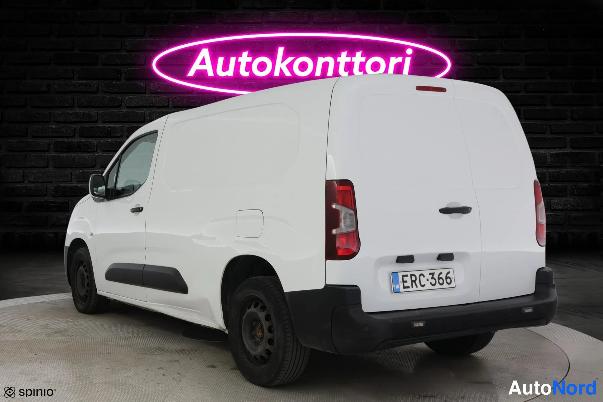 Valkoinen Opel Combo 2019, takaviisto, kuva 4