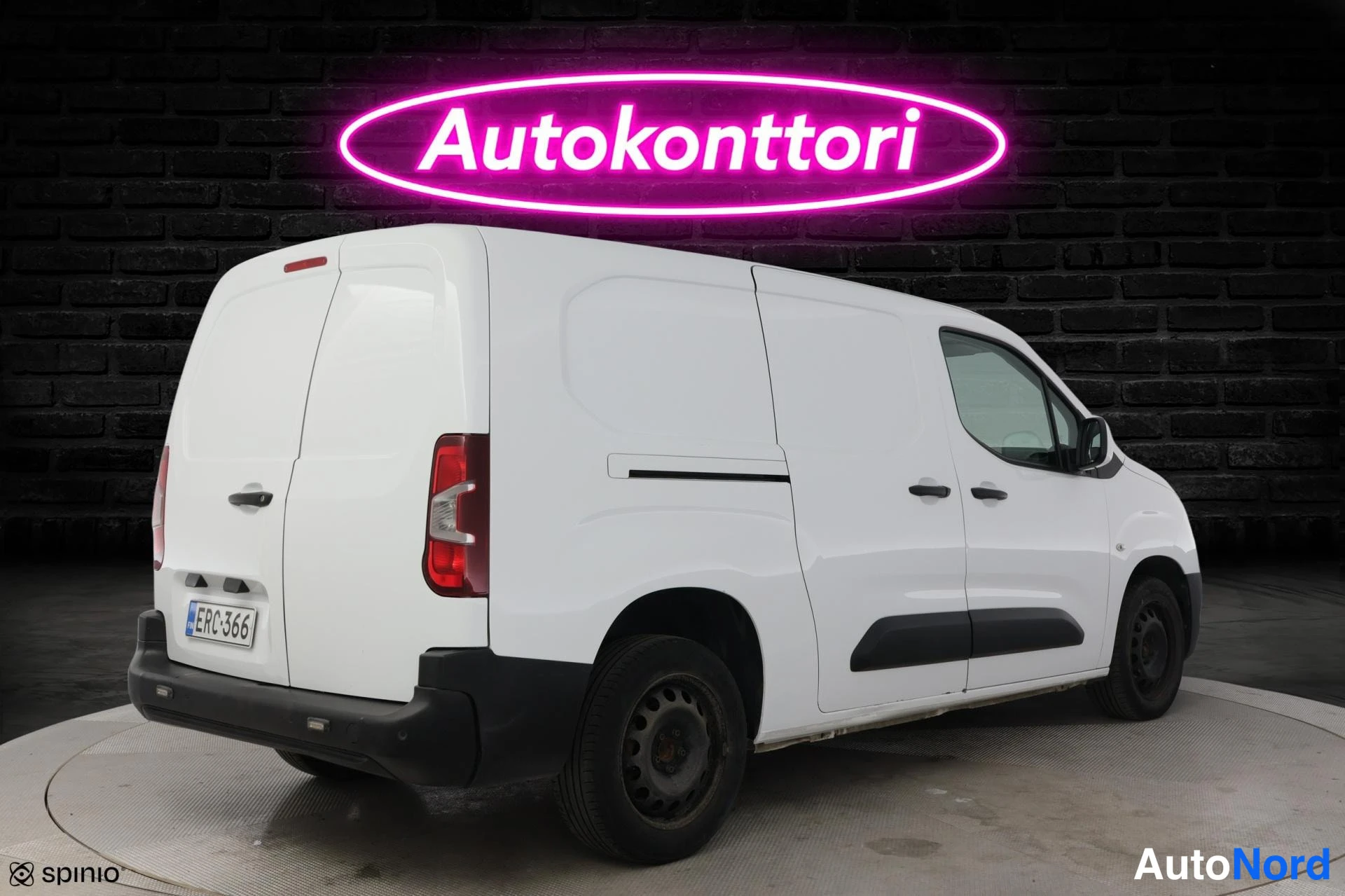 Valkoinen Opel Combo 2019, takaviisto, kuva 5