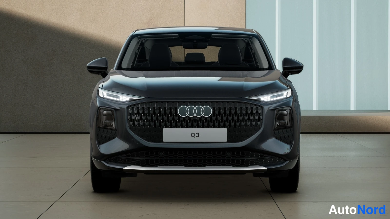 Harmaa Audi Q3 2026, edestä, kuva 2