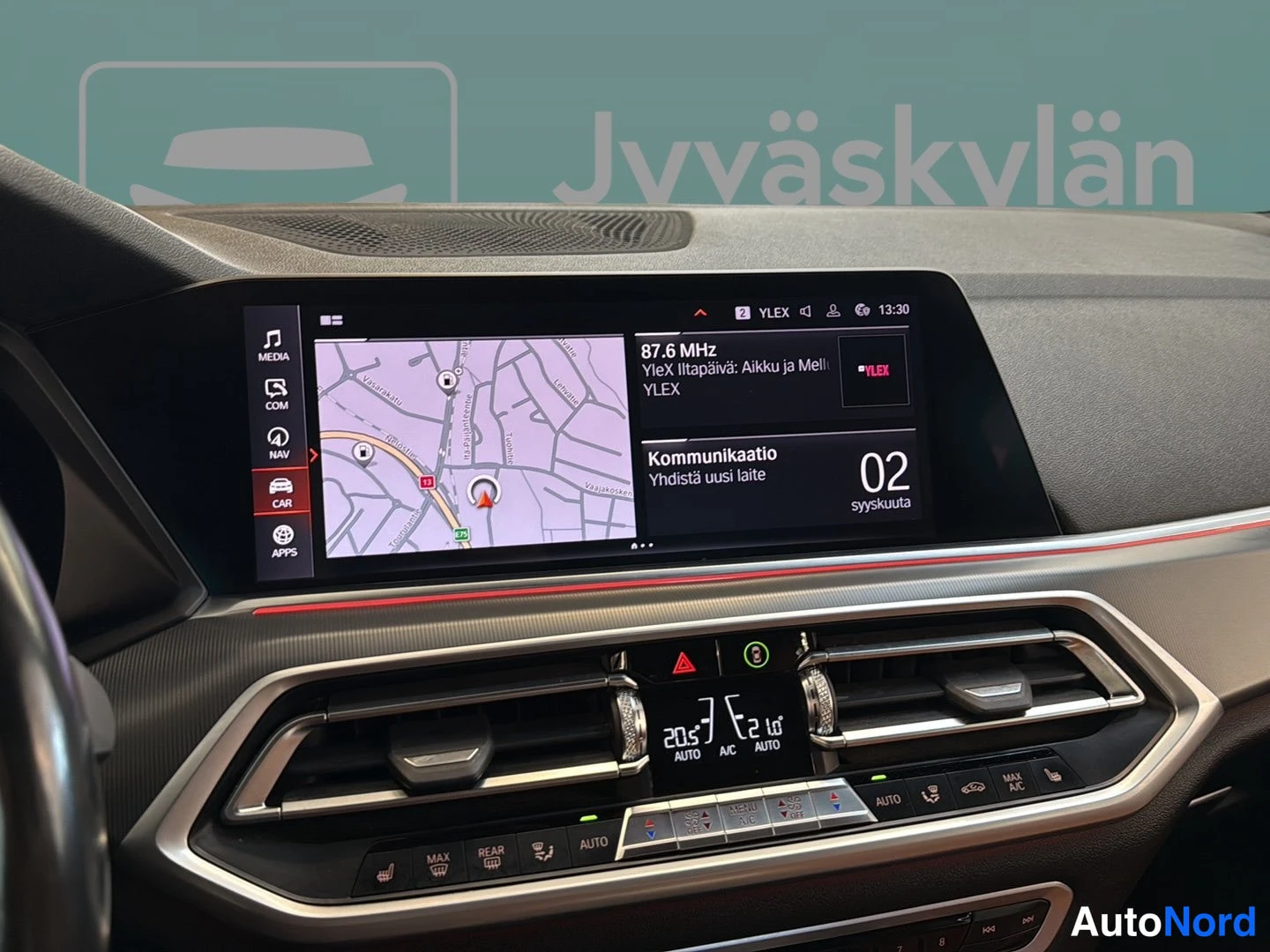 Valkoinen BMW X5 2019, yksityiskohta, kuva 16