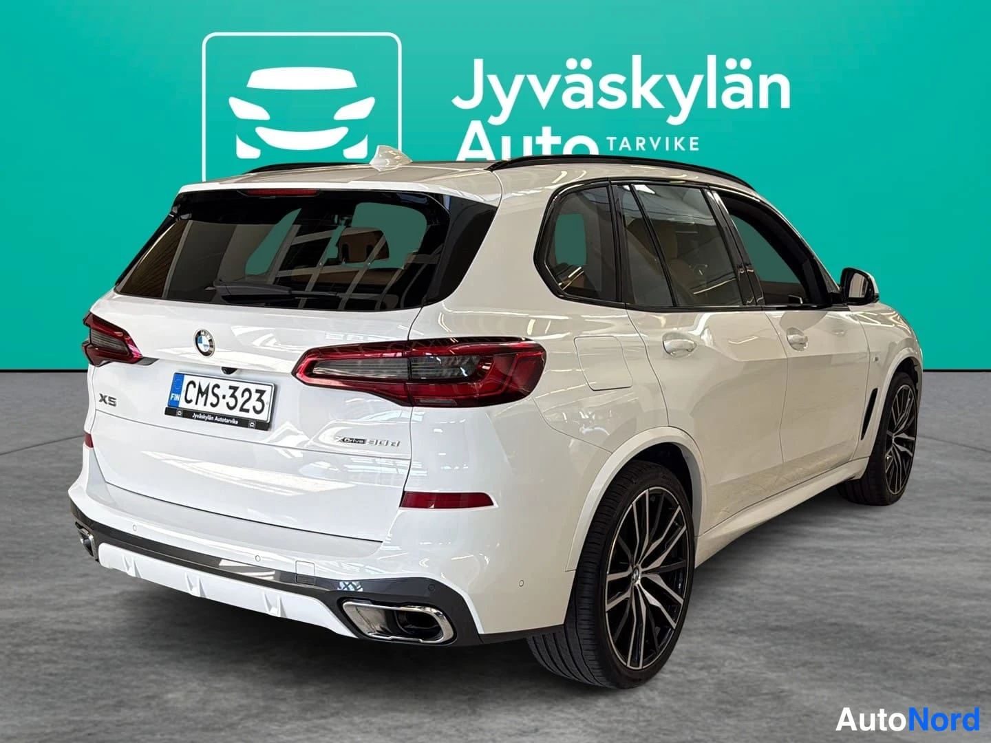 Valkoinen BMW X5 2019, takaviisto, kuva 5