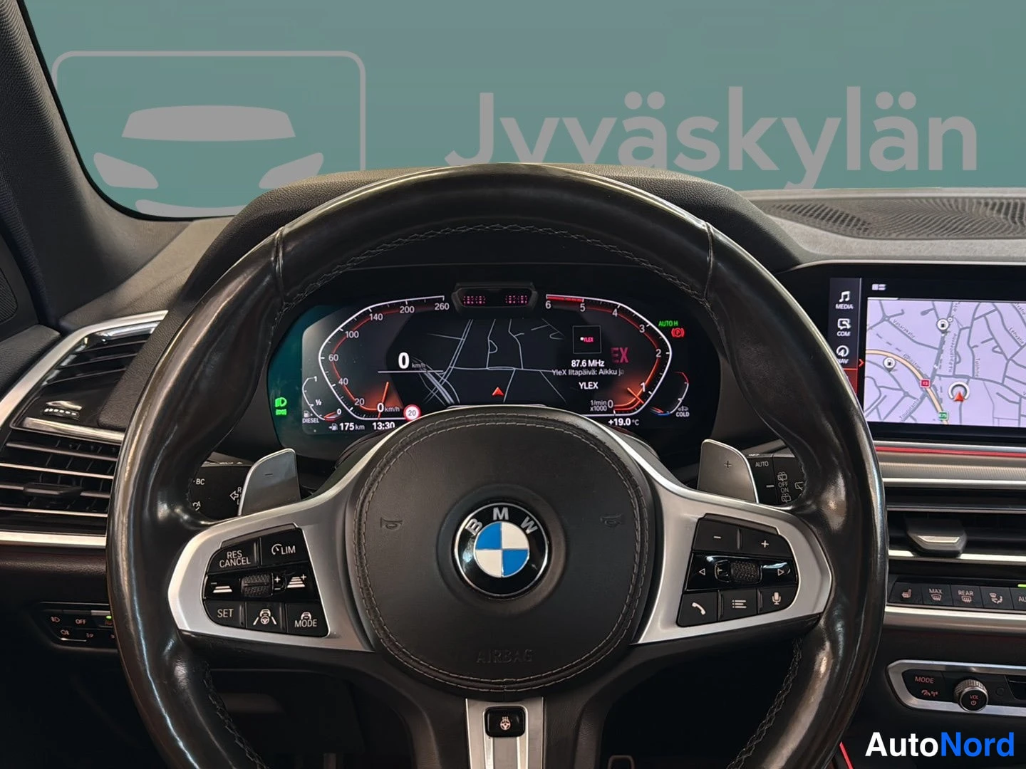 Valkoinen BMW X5 2019, yksityiskohta, kuva 21