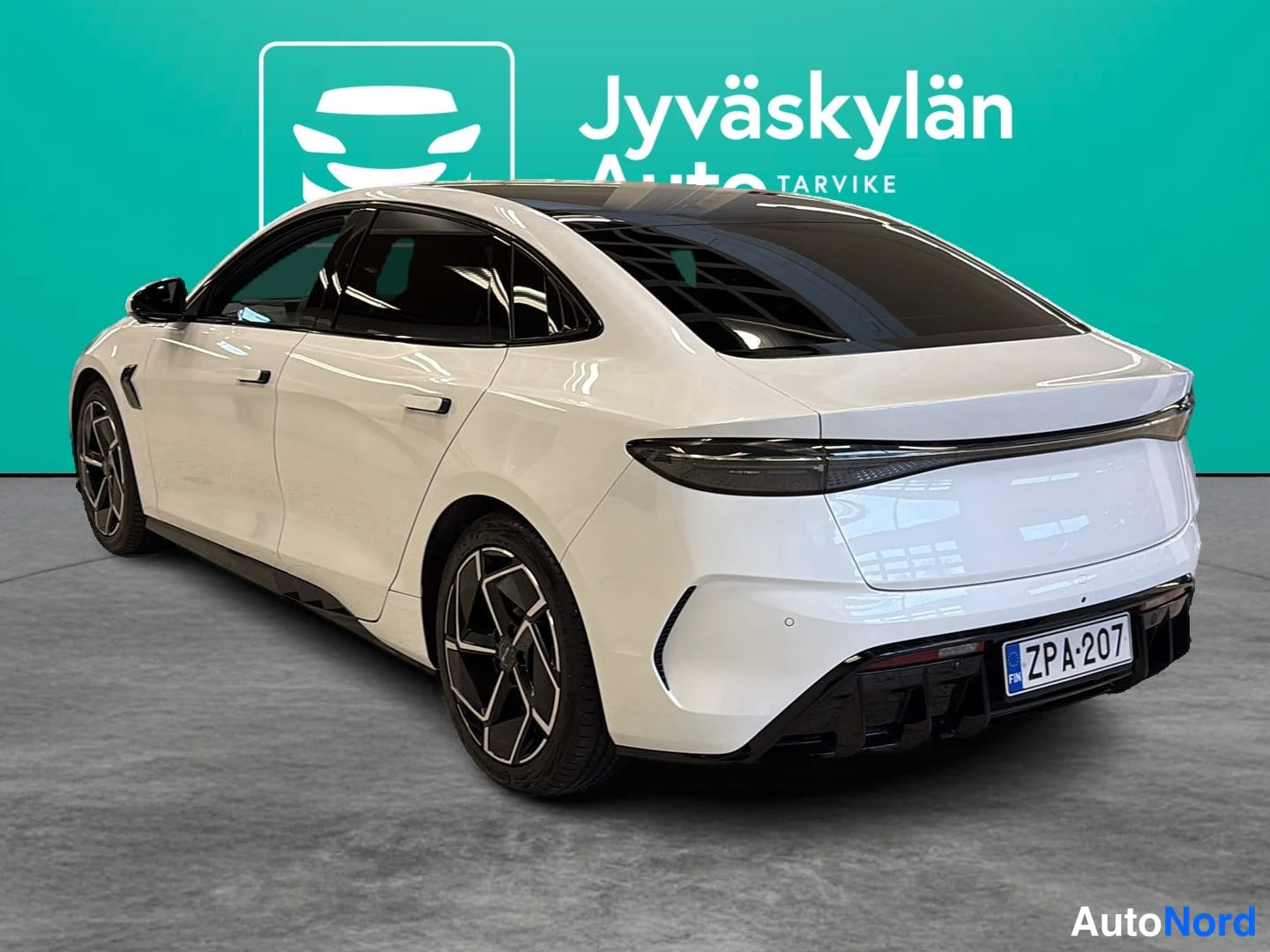 Valkoinen BYD Seal 2025, takaviisto, kuva 4