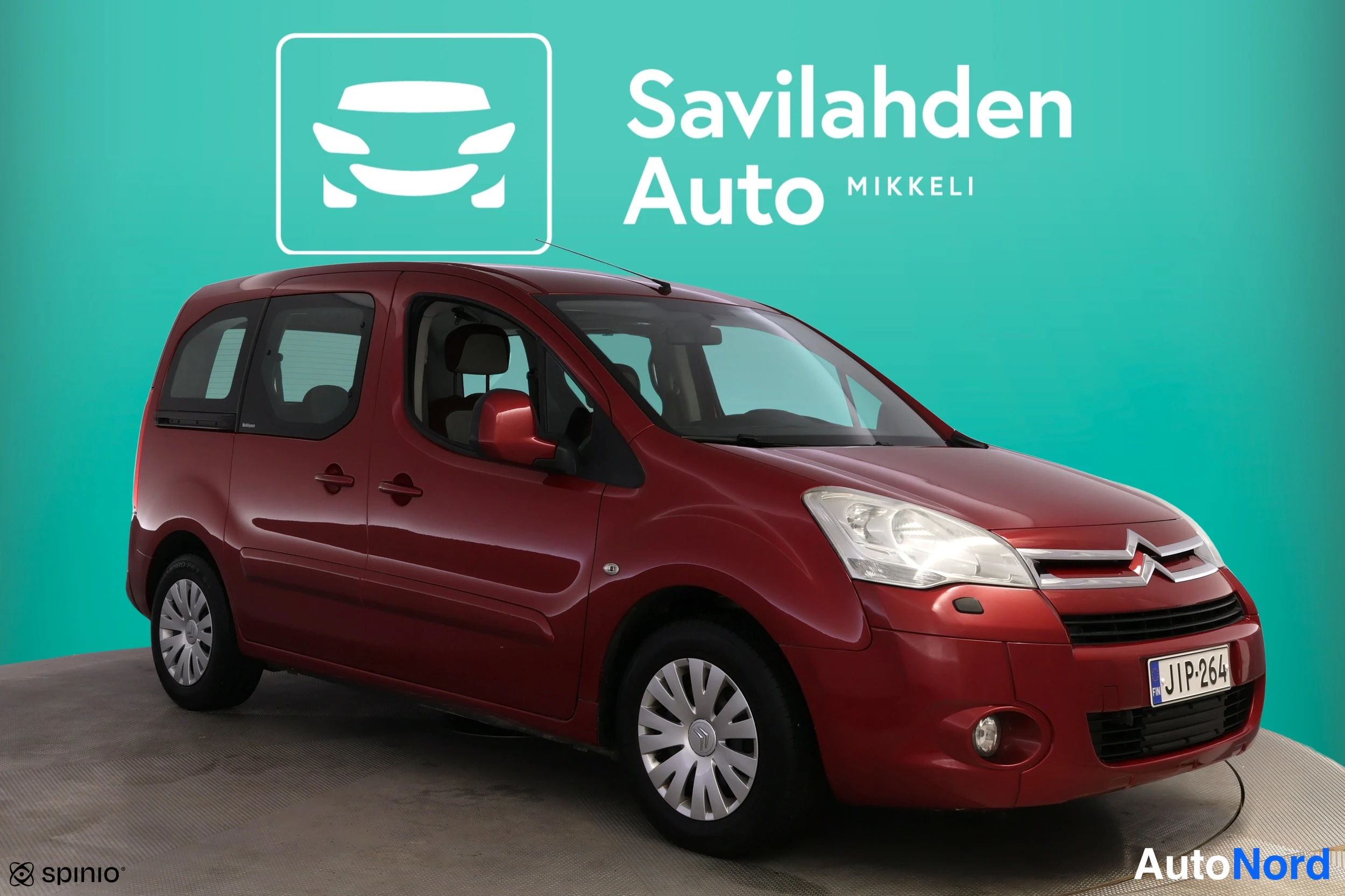Punainen Citroen Berlingo 2011, etuviisto, keula oikealle, kuva 6