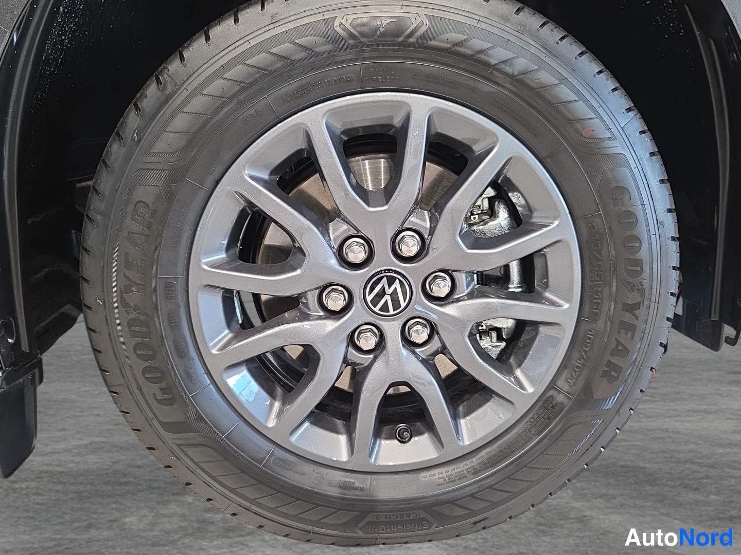 Grå Volkswagen Transporter 2026, detalj, bild 11