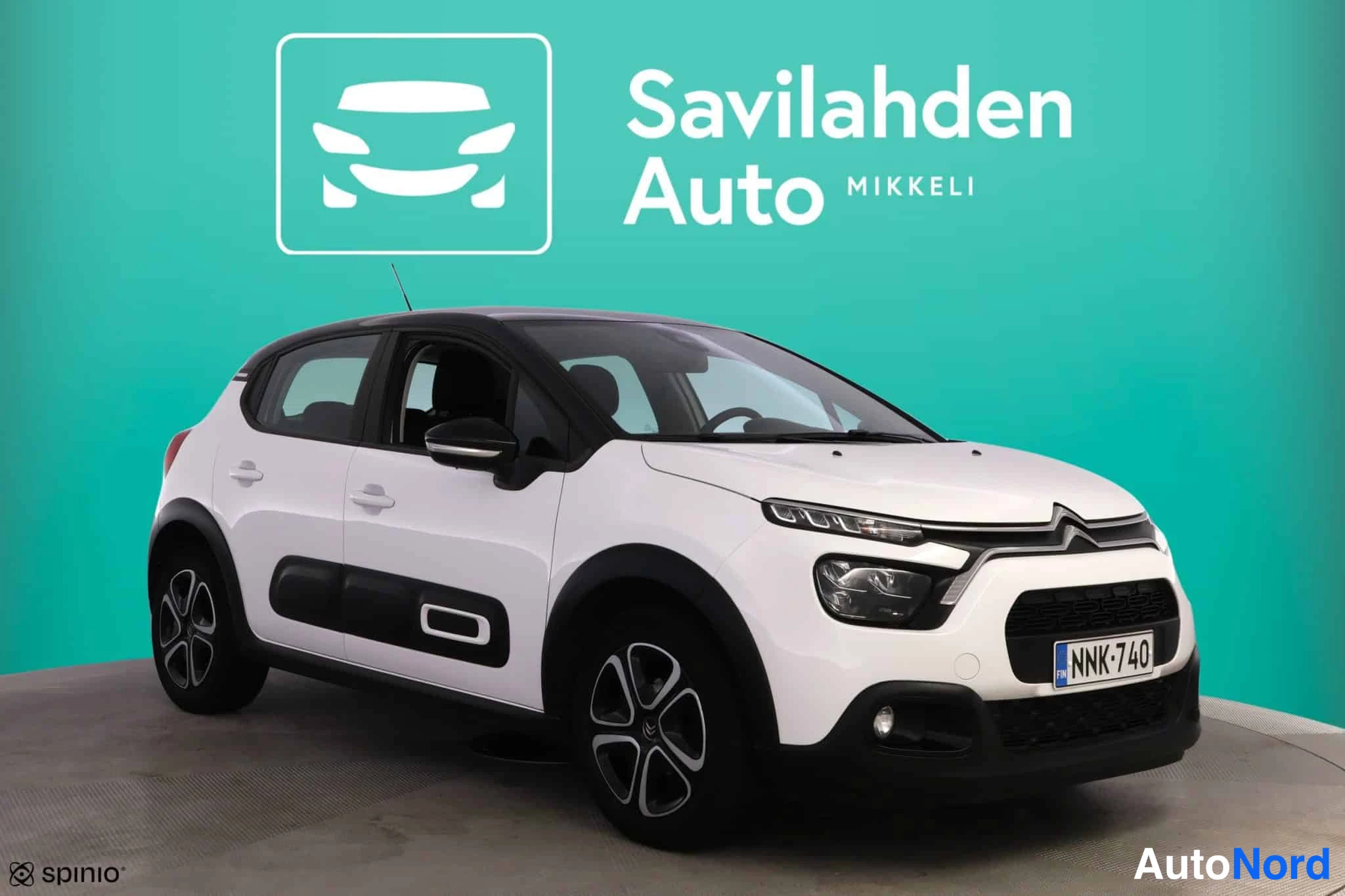 Valkoinen Citroen C3 2023, etuviisto, keula oikealle, kuva 5
