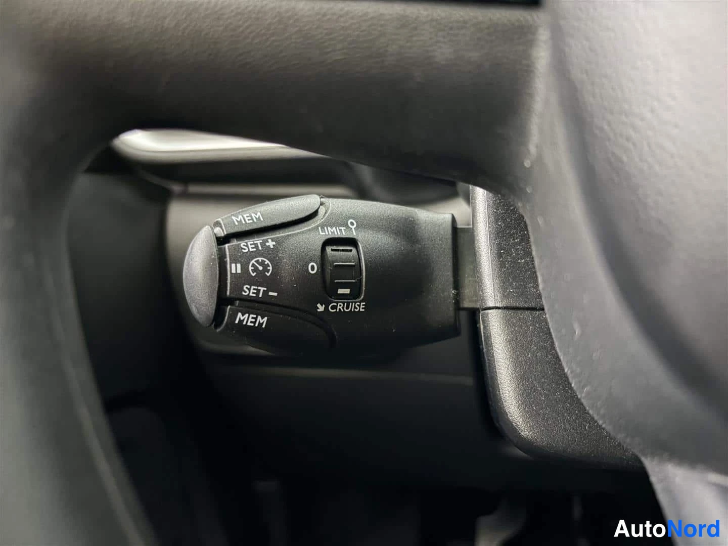 Valkoinen Citroen C3 2023, yksityiskohta, kuva 27
