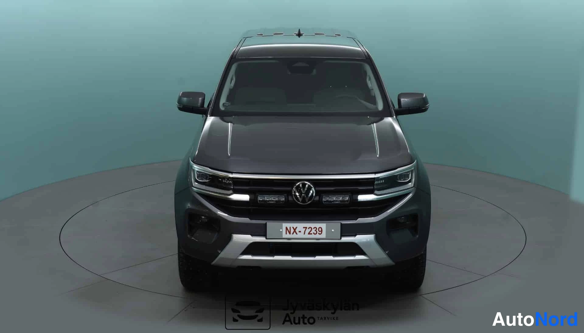 Grå Volkswagen Amarok 2026, framifrån, bild 3