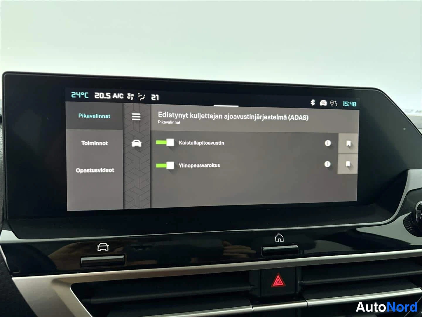 Musta Citroen C4 2025, yksityiskohta, kuva 28