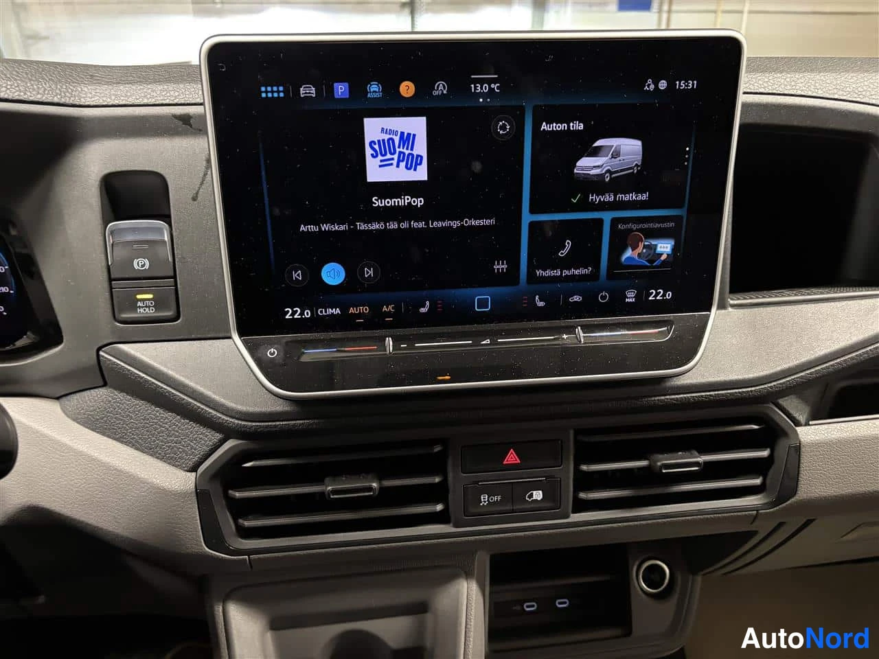 Valkoinen Volkswagen Crafter 2025, yksityiskohta, kuva 15
