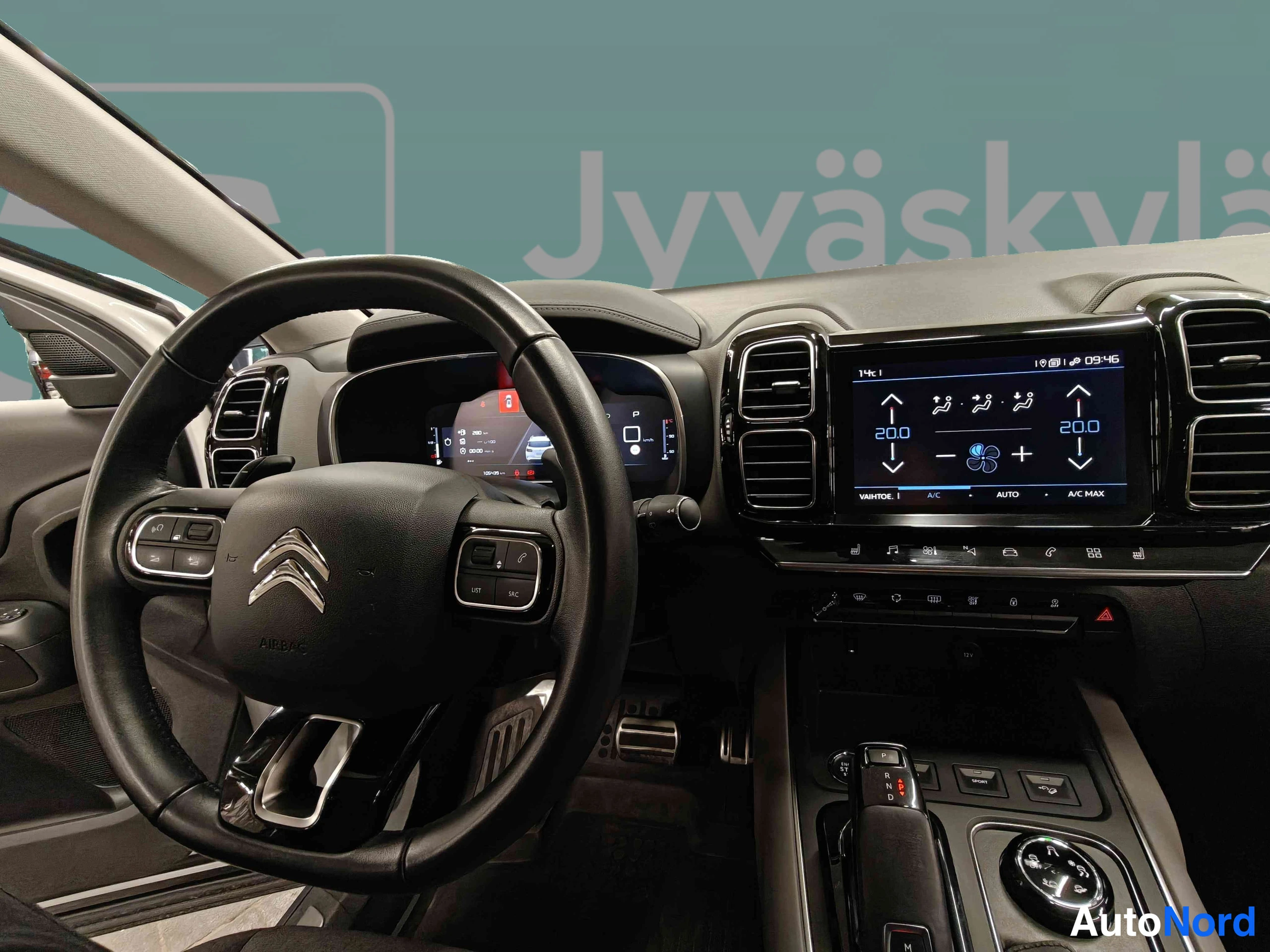Valkoinen Citroen C5 Aircross 2020, ohjaamo, kuva 26