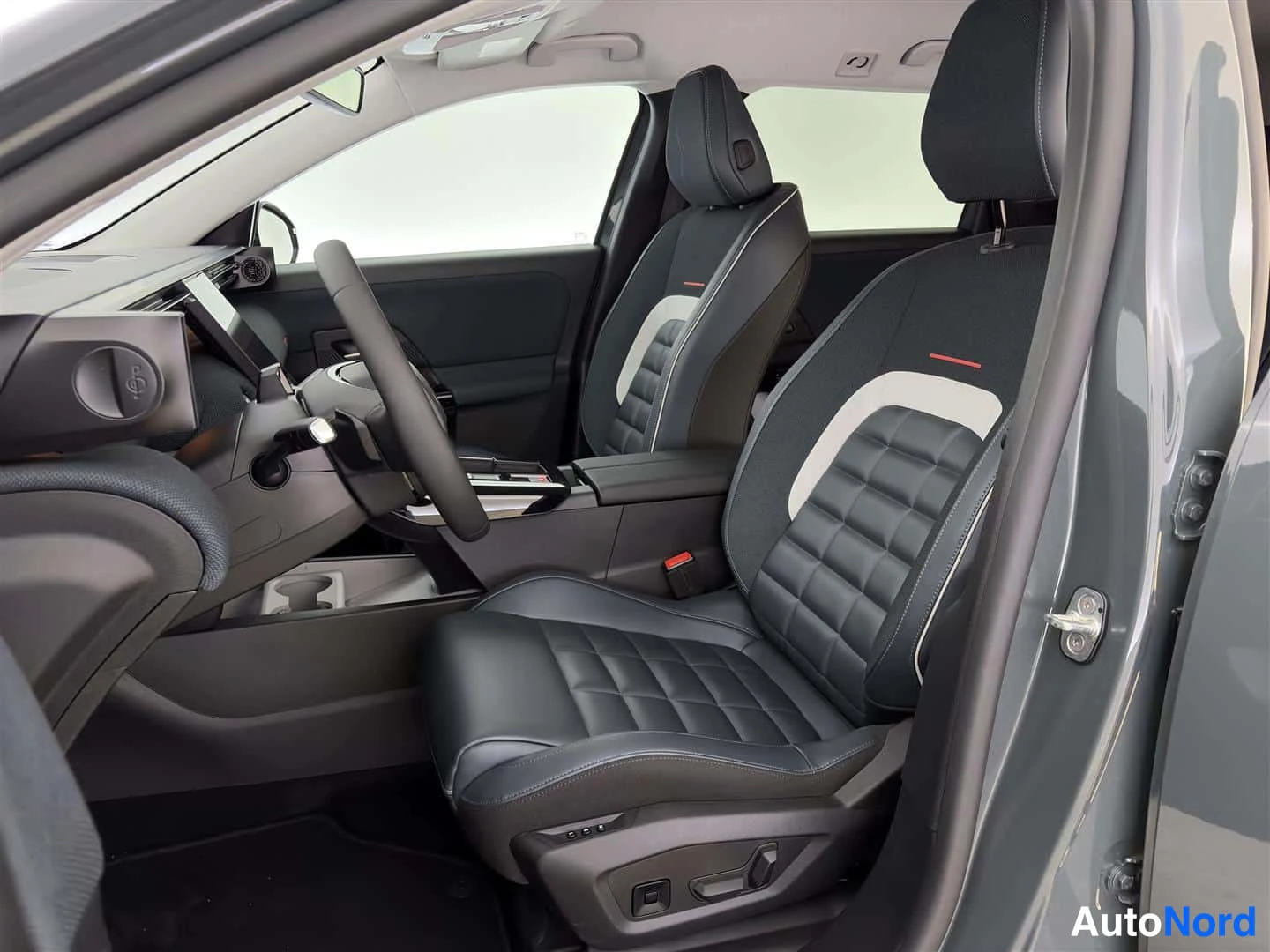 Vihreä Citroen C5 Aircross 2026, etuistuimet, kuva 18