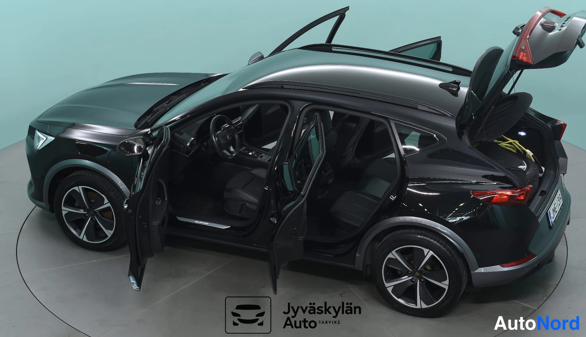 Musta Cupra Formentor 2021, takaviisto, kuva 7