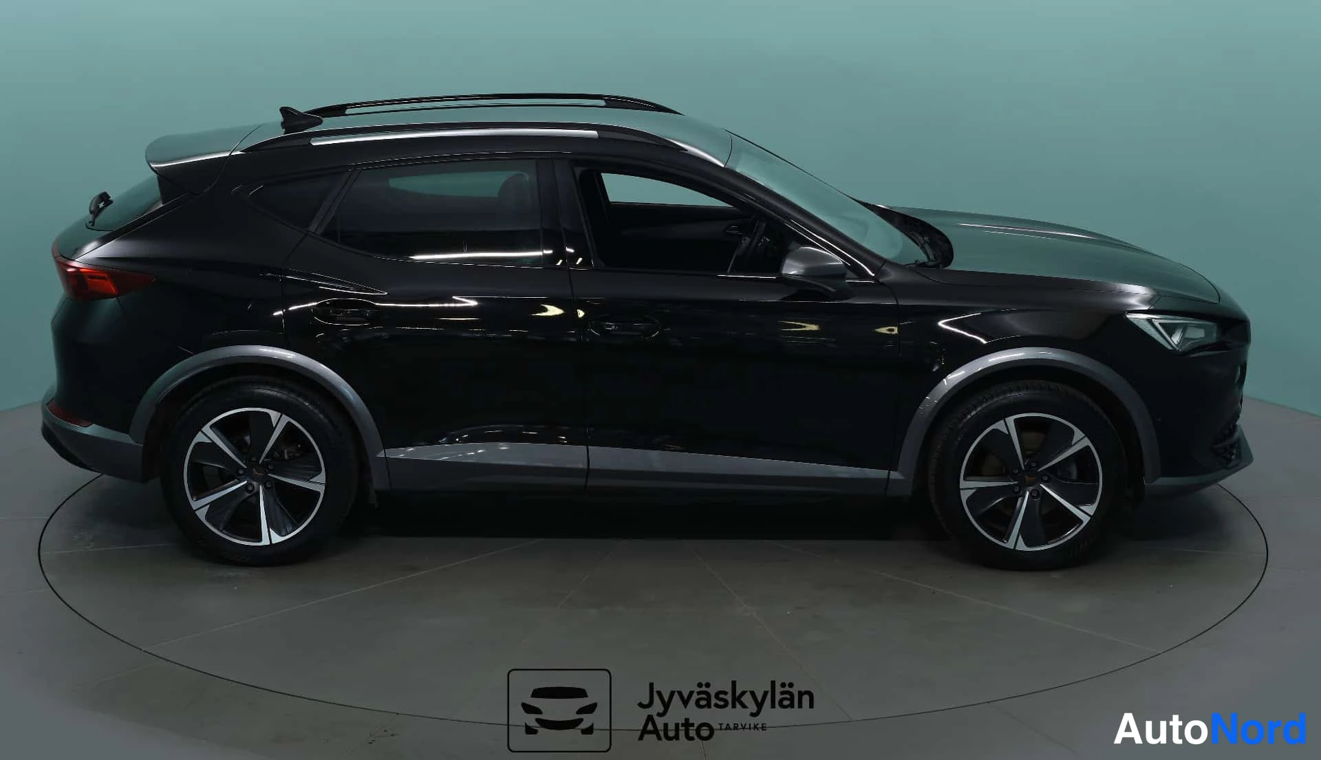 Musta Cupra Formentor 2021, takaviisto, kuva 9