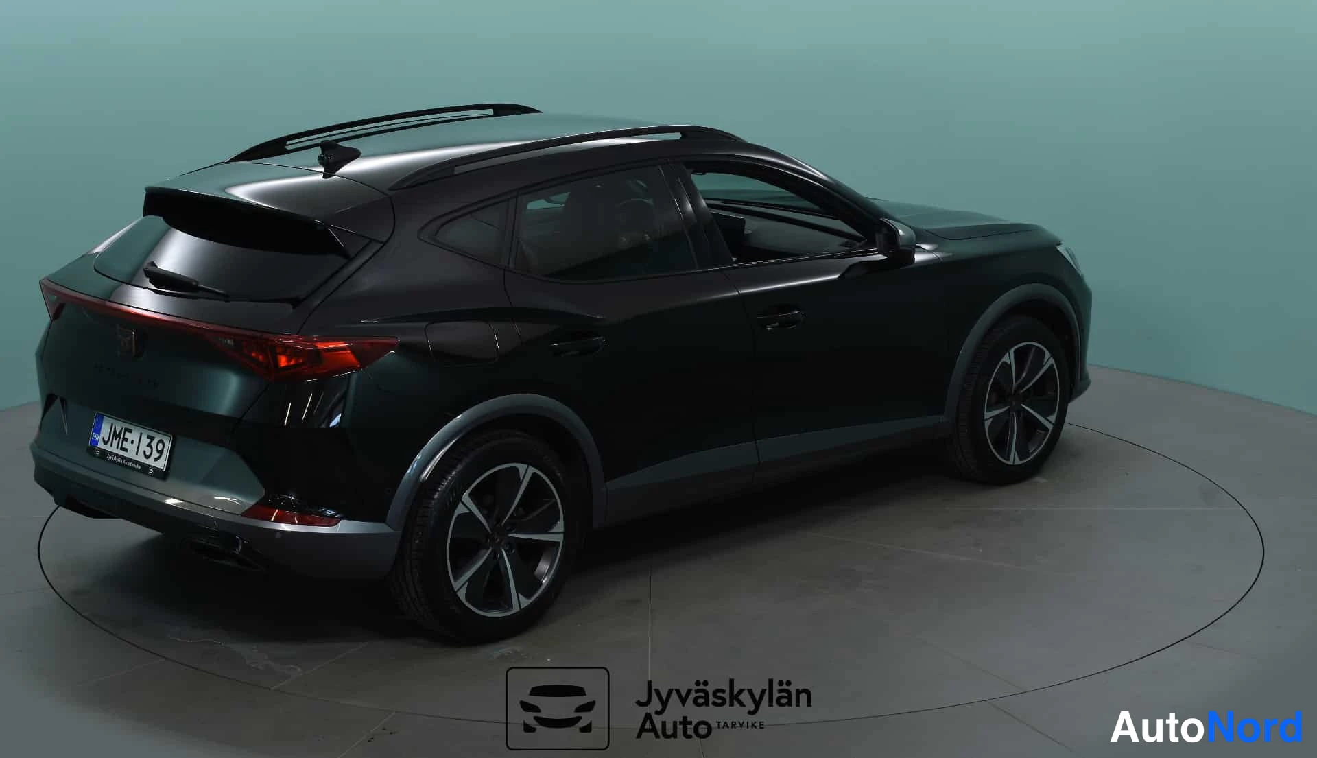 Musta Cupra Formentor 2021, takaviisto, kuva 10
