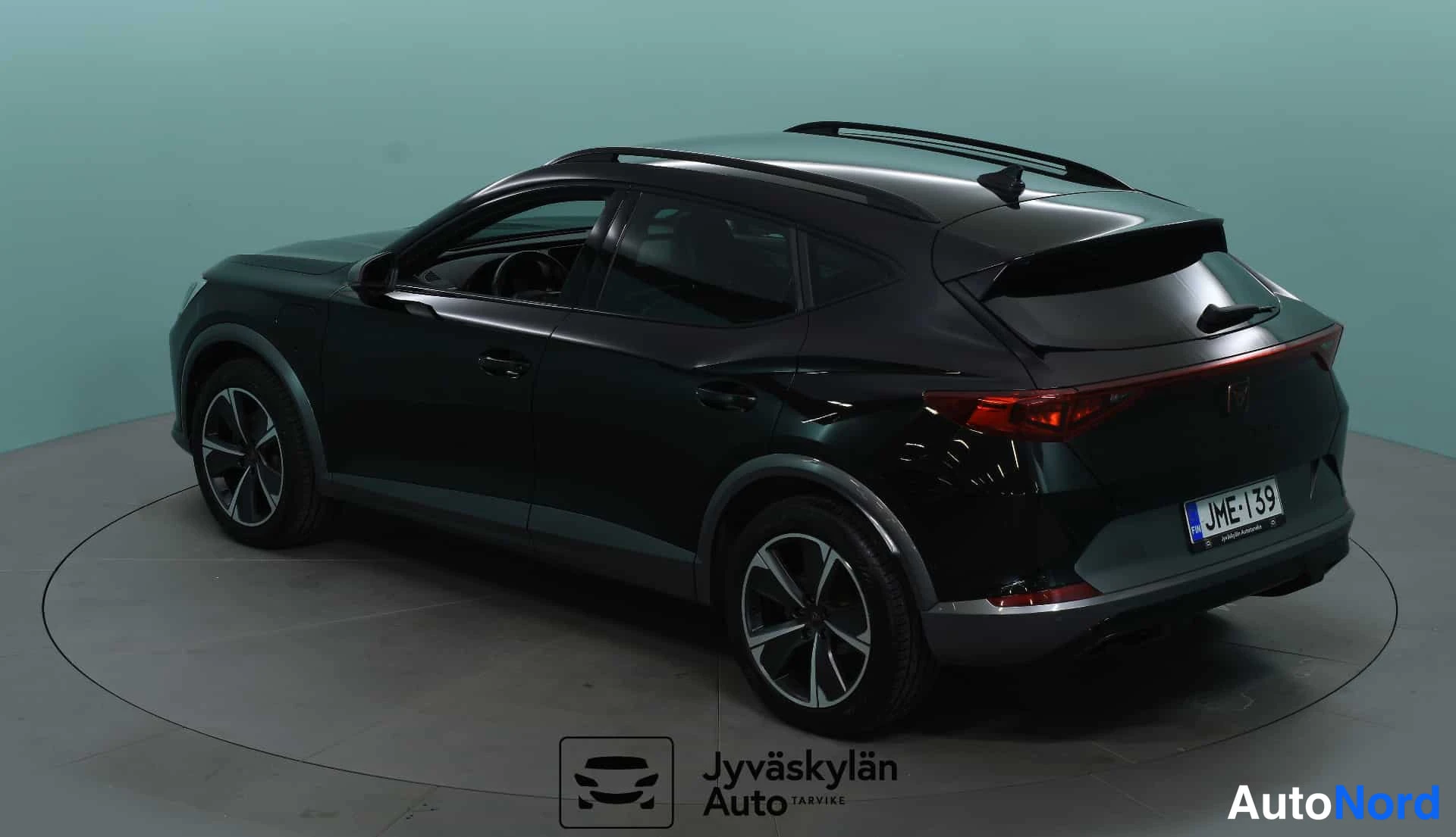 Musta Cupra Formentor 2021, takaviisto, kuva 6
