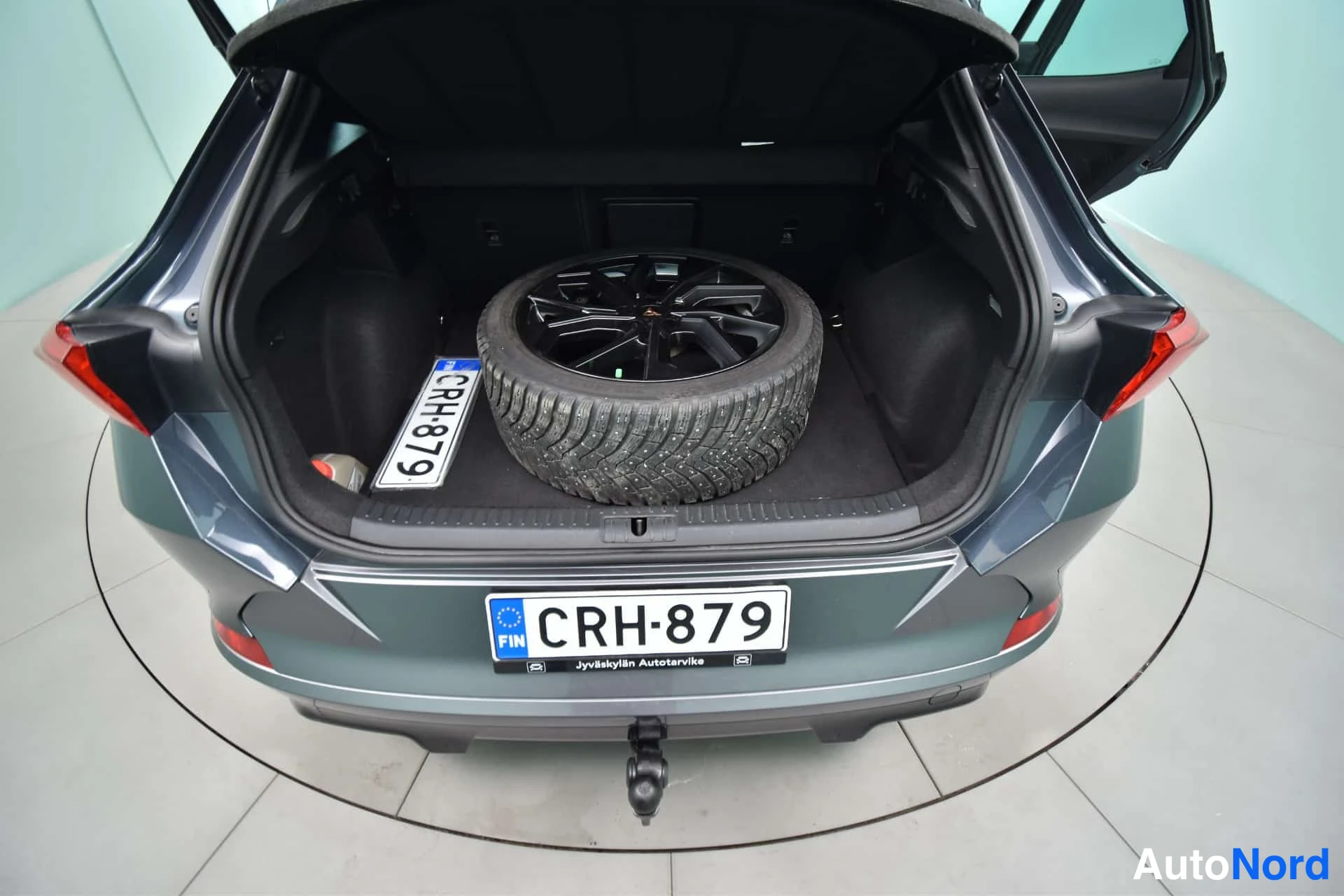 Harmaa Cupra Formentor 2023, tavaratila, kuva 19