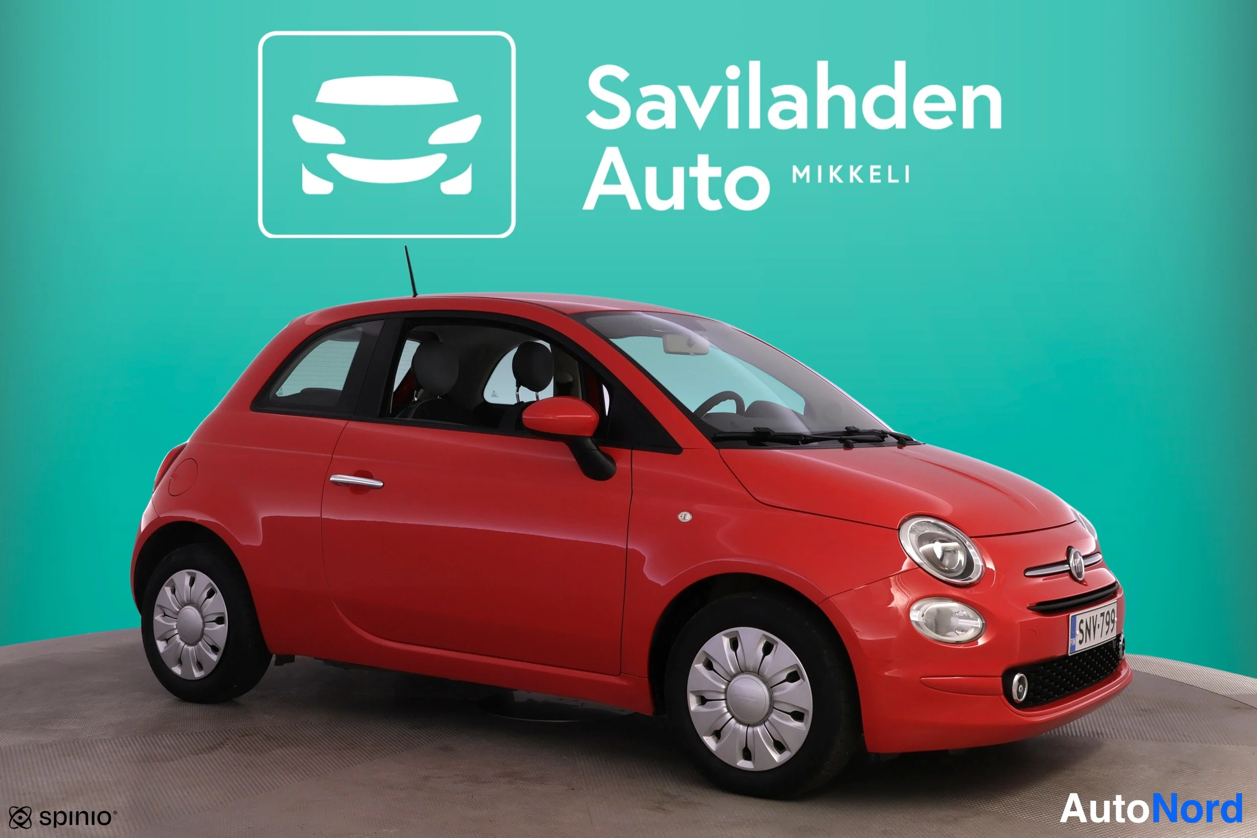 Punainen Fiat 500 2017, etuviisto, keula oikealle, kuva 4