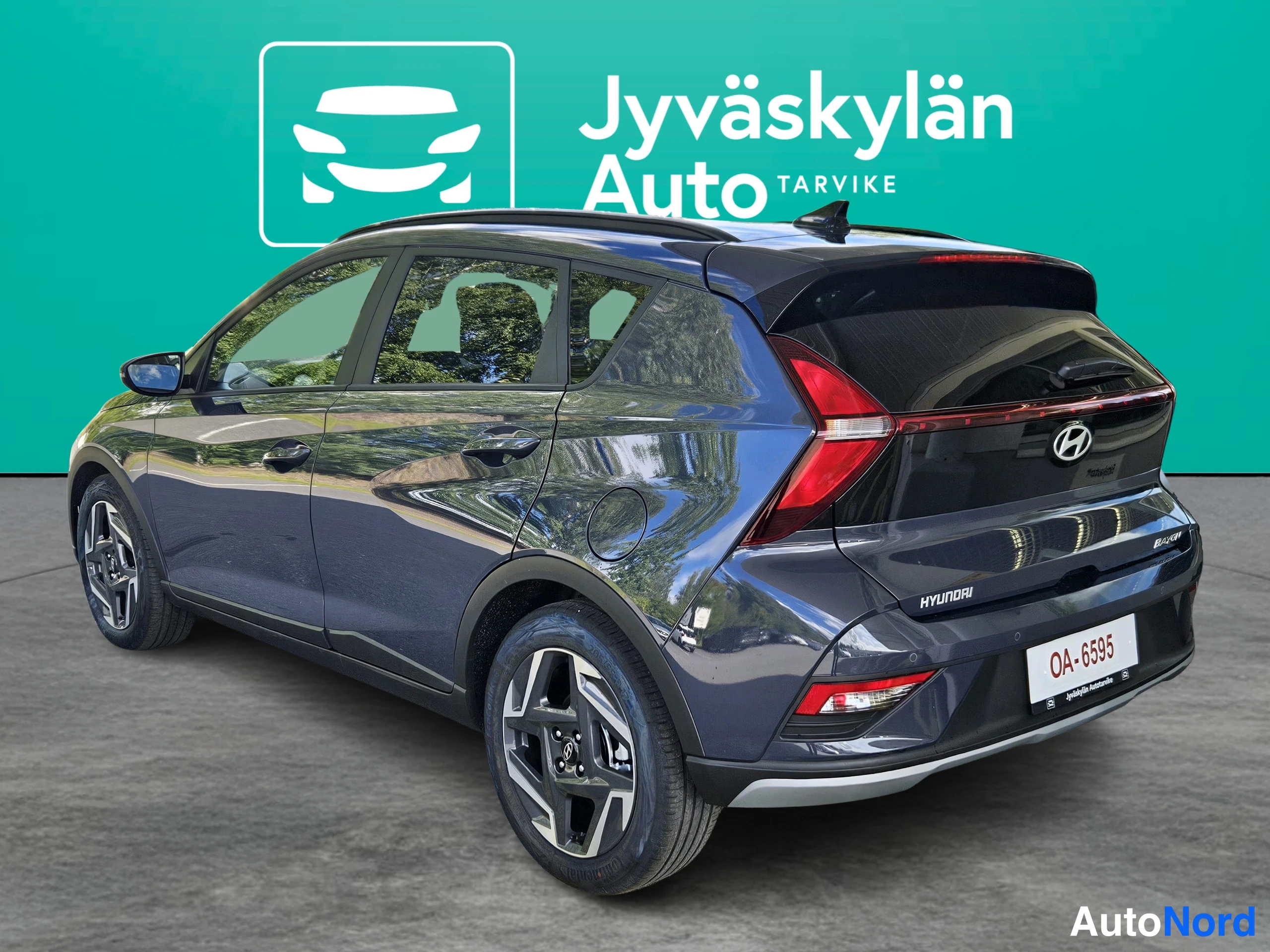 Harmaa Hyundai Bayon 2026, takaviisto, kuva 9