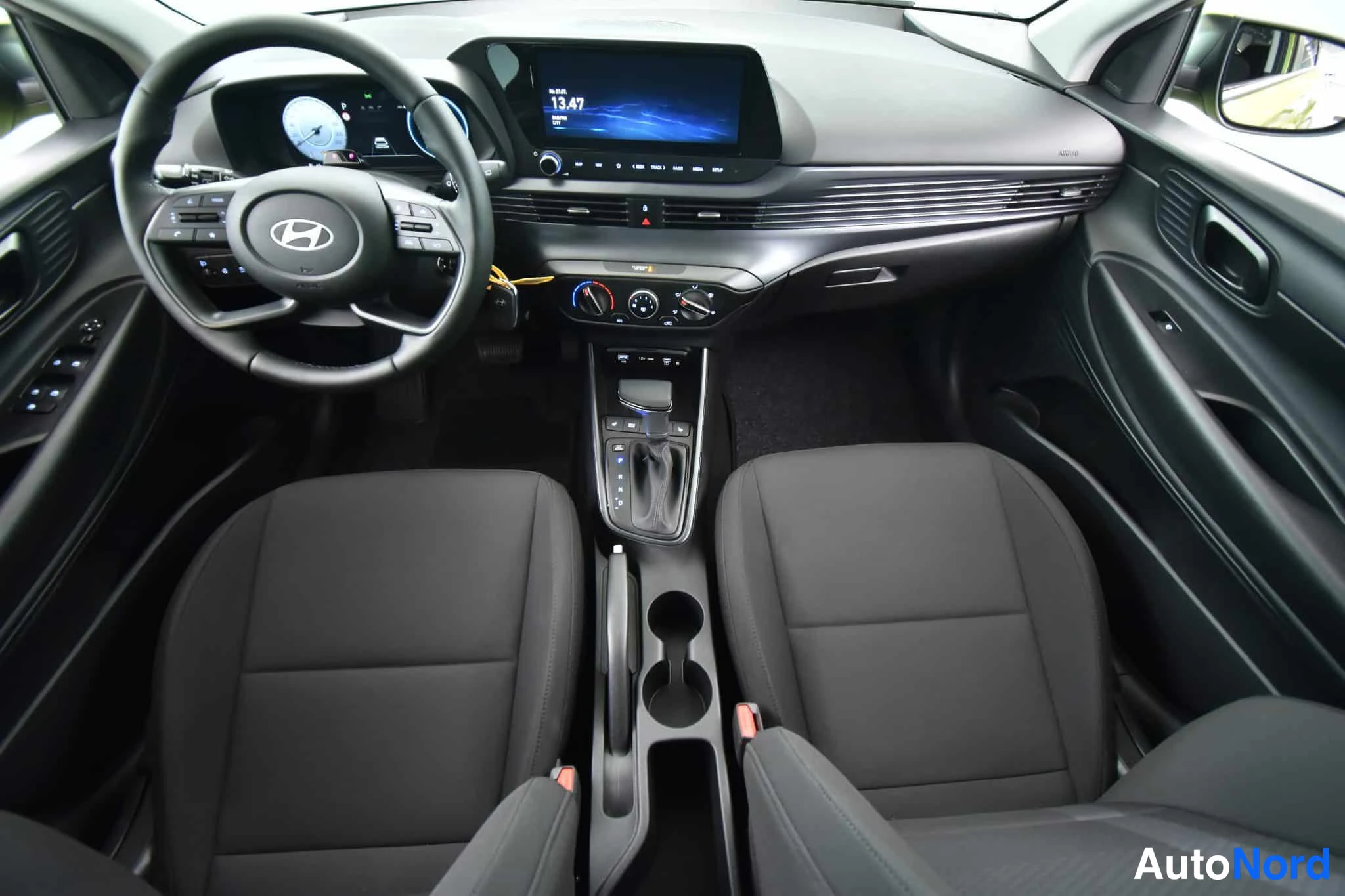 Keltainen Hyundai i20 2026, ohjaamo, kuva 21