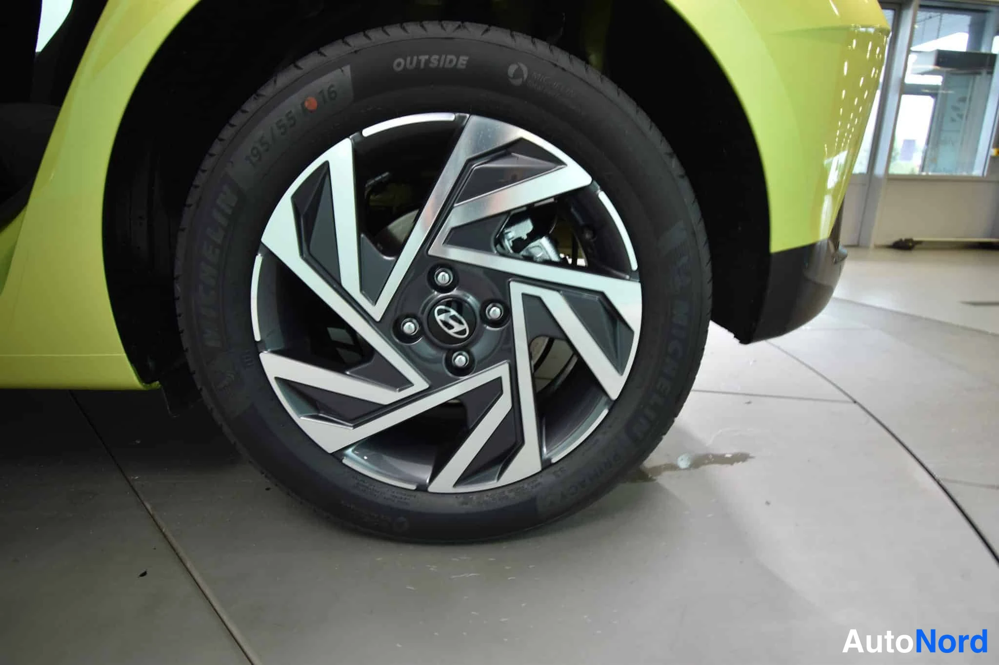 Keltainen Hyundai i20 2026, yksityiskohta, kuva 37