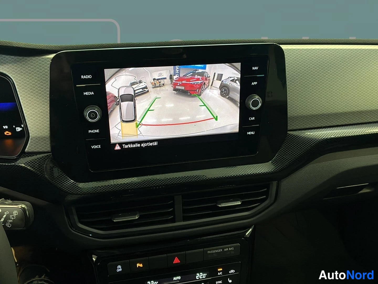 Harmaa Volkswagen T-Cross 2026, ohjaamo, kuva 11