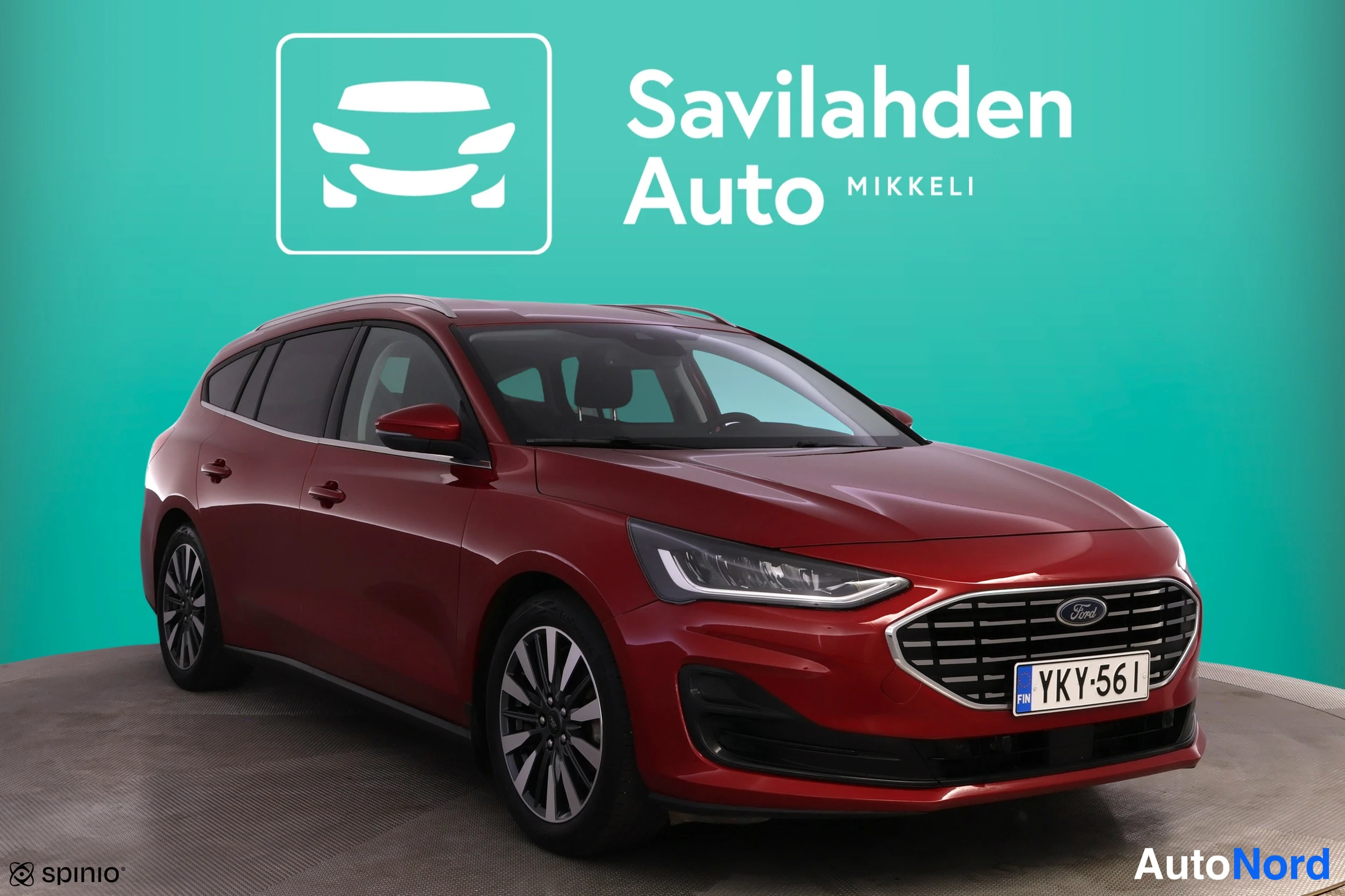 Punainen Ford Focus 2022, etuviisto, keula oikealle, kuva 5
