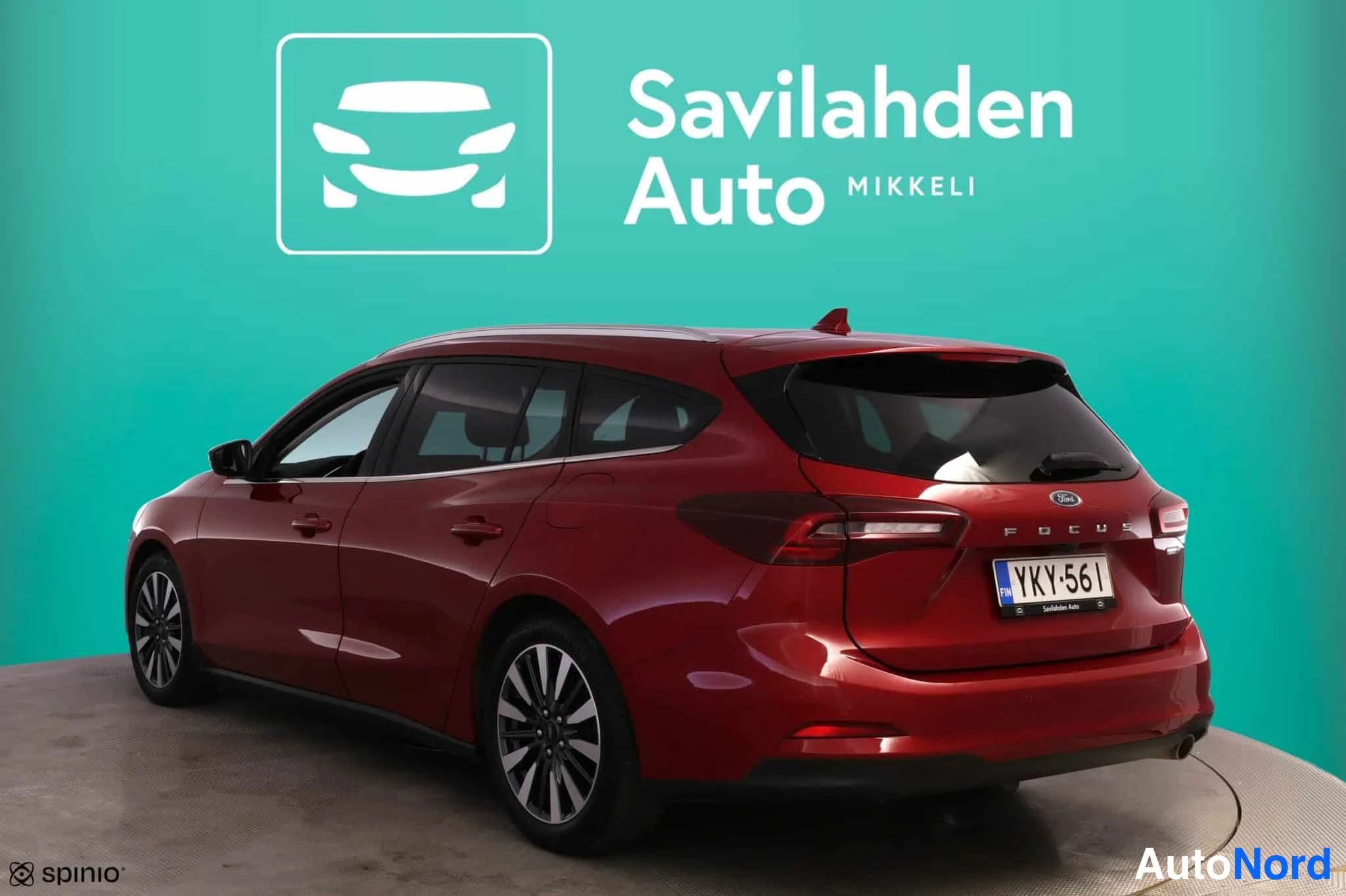 Punainen Ford Focus 2022, takaviisto, kuva 10