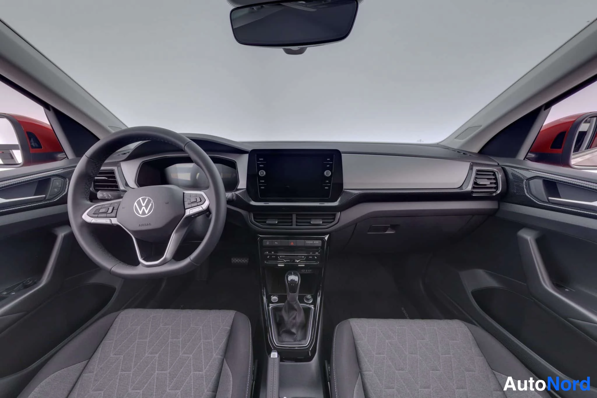 Punainen Volkswagen T-Cross 2026, ohjaamo, kuva 13