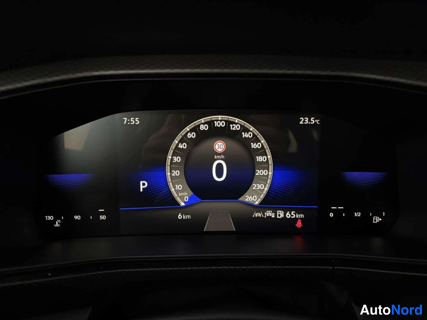 Punainen Volkswagen T-Cross 2026, yksityiskohta, kuva 24
