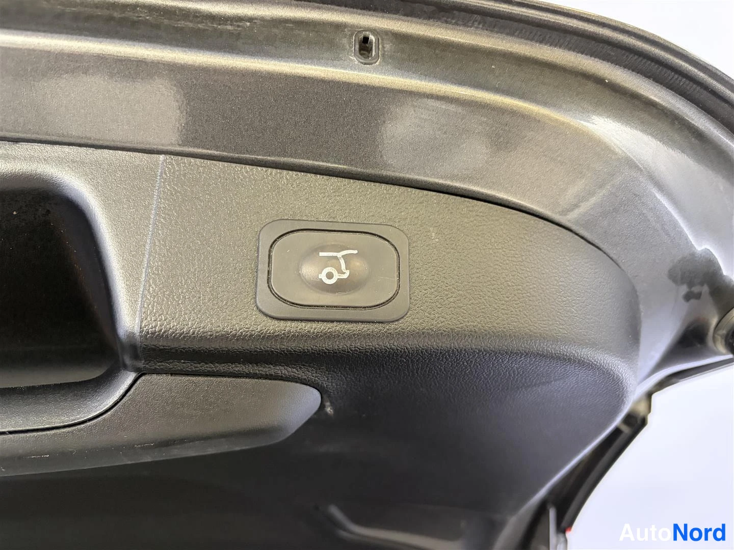 Harmaa Ford Focus 2020, yksityiskohta, kuva 22