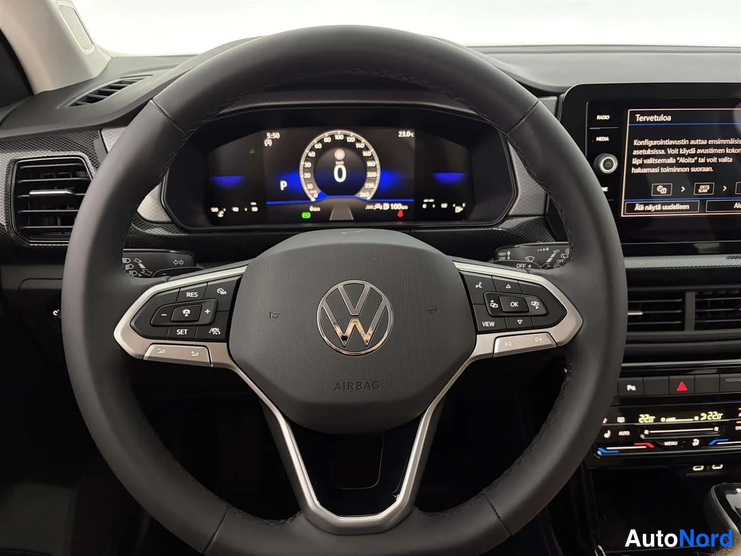 Harmaa Volkswagen T-Cross 2026, ohjaamo, kuva 18