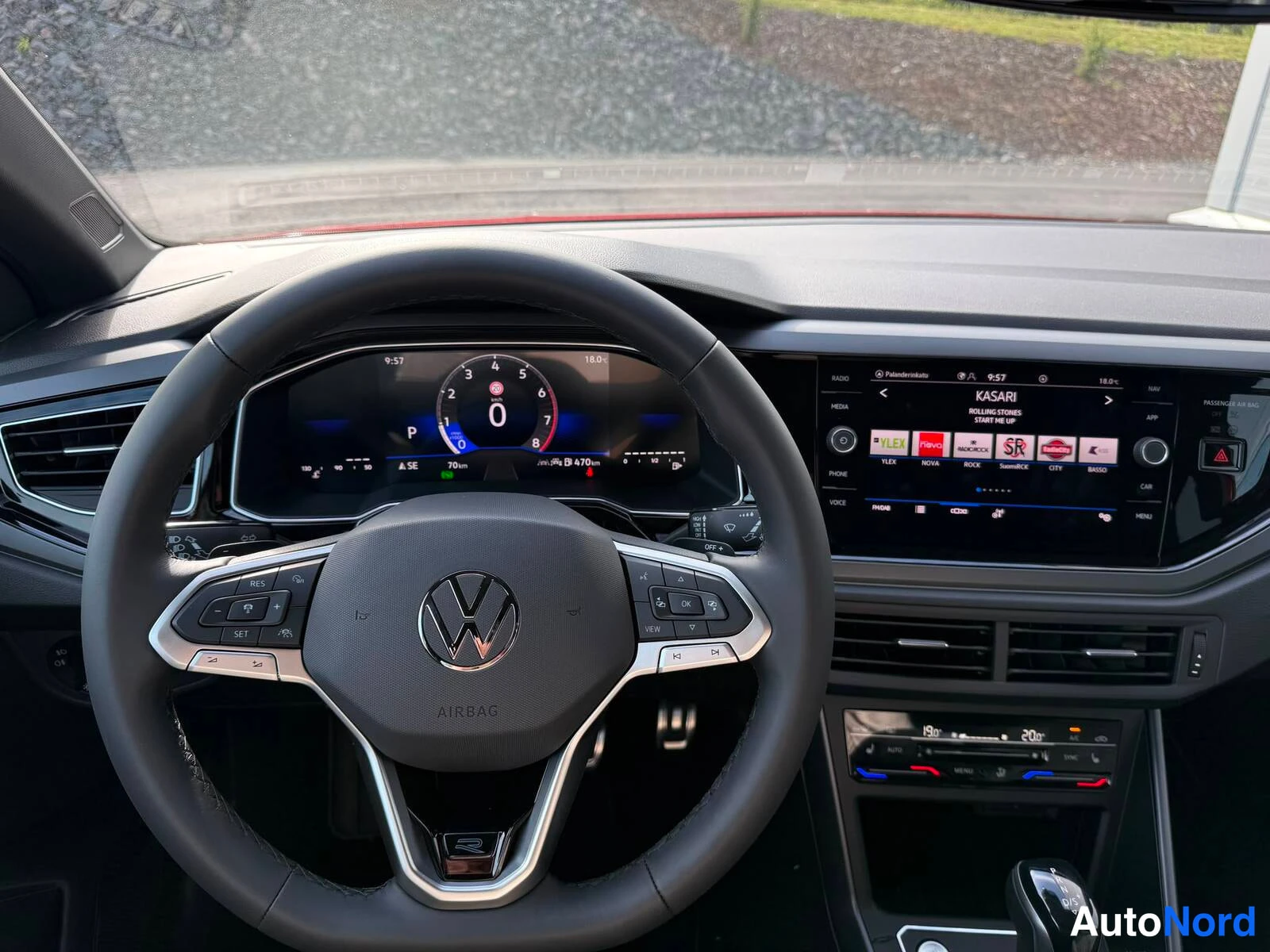 Punainen Volkswagen Taigo 2026, yksityiskohta, kuva 13