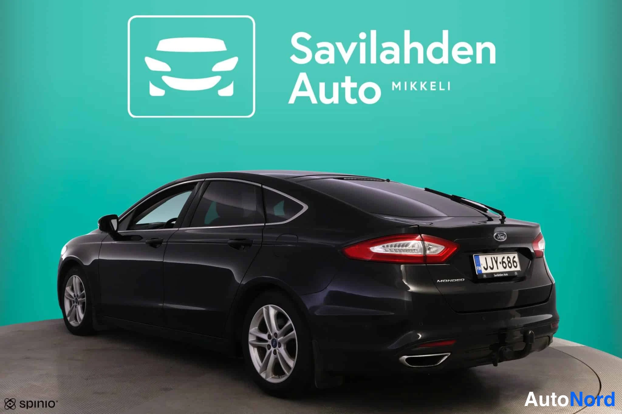 Musta Ford Mondeo 2016, takaviisto, kuva 9