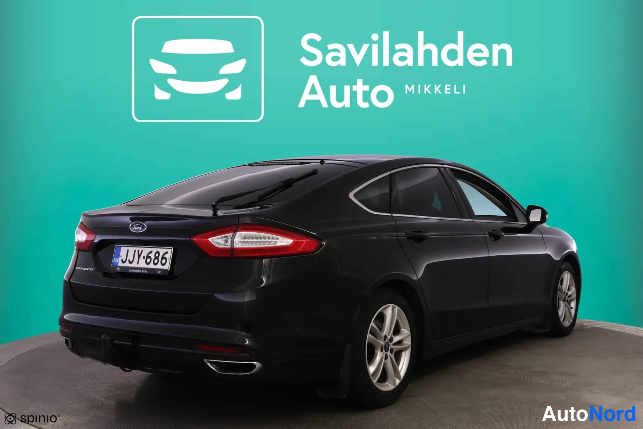 Musta Ford Mondeo 2016, takaviisto, kuva 11